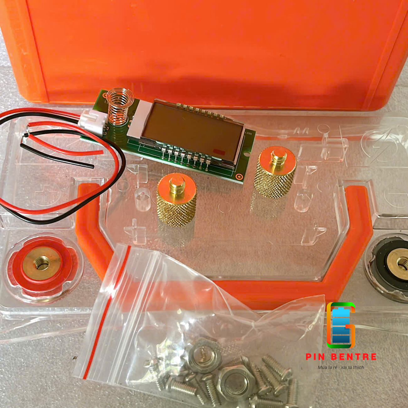 Vỏ bình chứa Pin 12V - 30Ah Pin Lithium kèm cọc Bình có Báo Vol ( Ko Có Pin ) [PBT247]