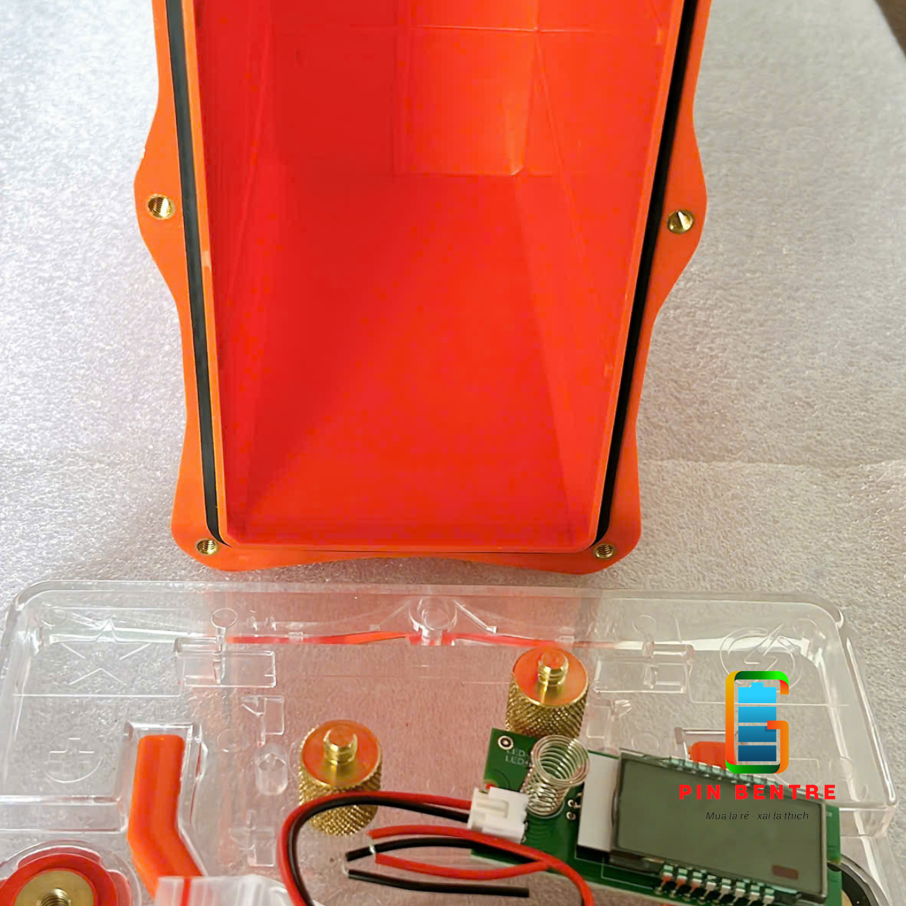 Vỏ bình chứa Pin 12V - 30Ah Pin Lithium kèm cọc Bình có Báo Vol ( Ko Có Pin ) [PBT247]