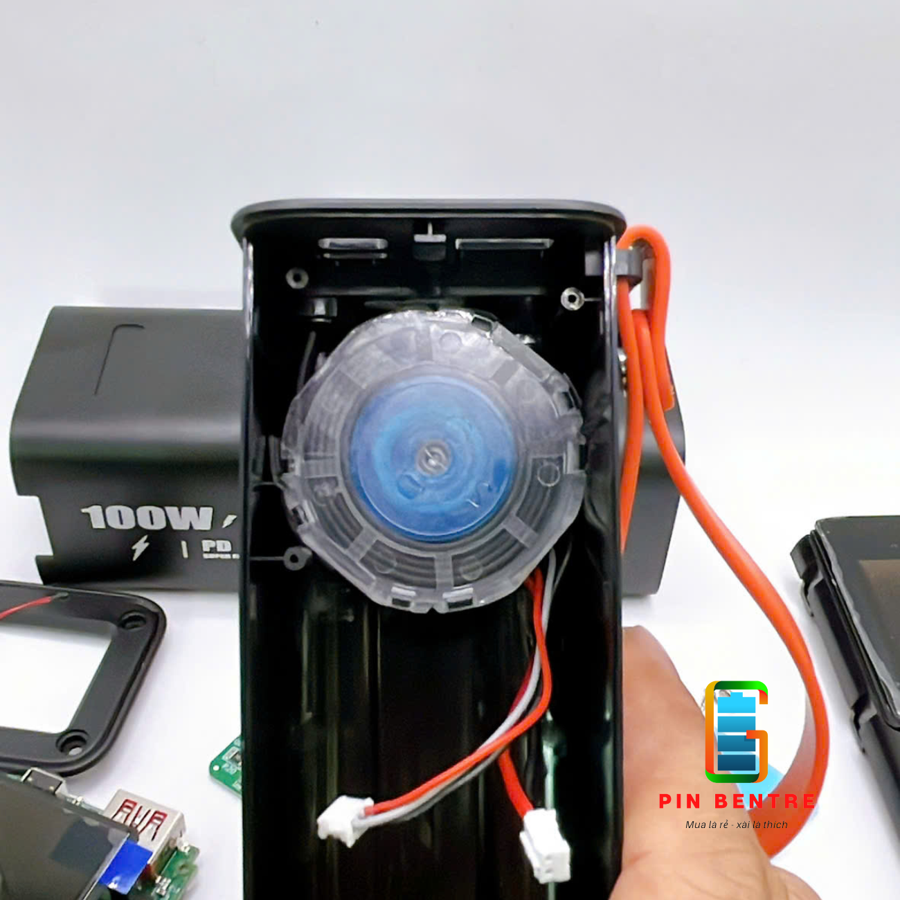 Box Sạc Dự Phòng TFT M10 100W Kèm Cáp Sạc Tự Rút Gọn Có Led