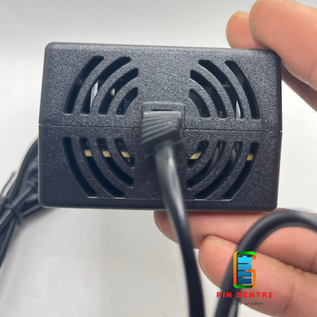 Sạc 7S Pin Li-ion 29.4V - 3A/5A có quạt tản nhiệt và đèn báo pin đầy