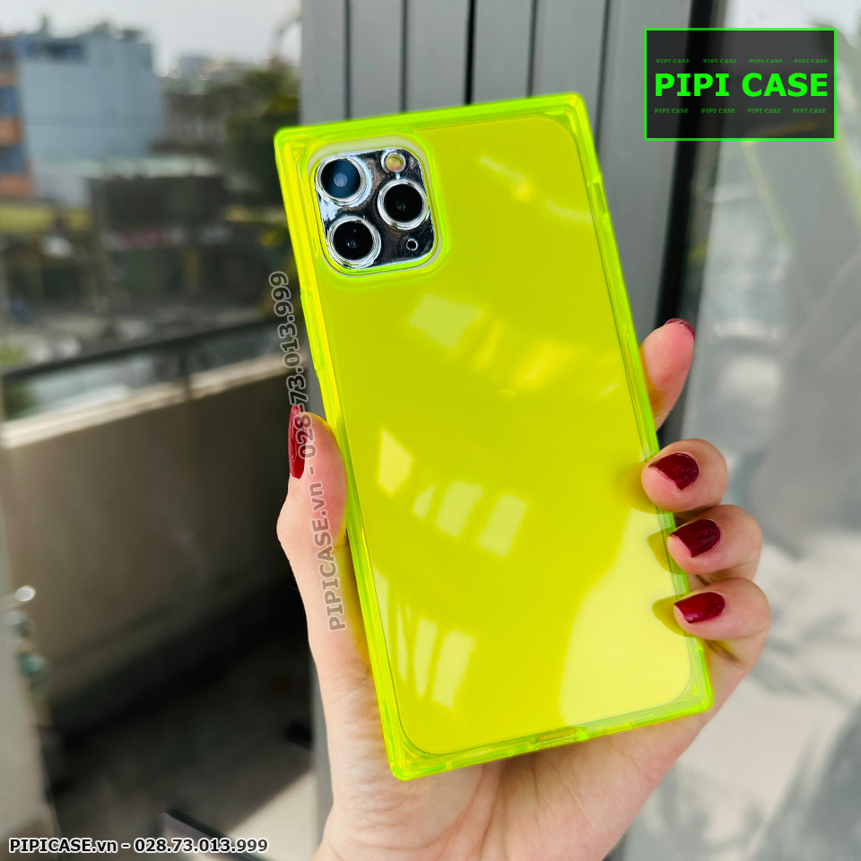 Ốp Lưng iPhone 11 Pro - Layla - Vàng Dạ Quang