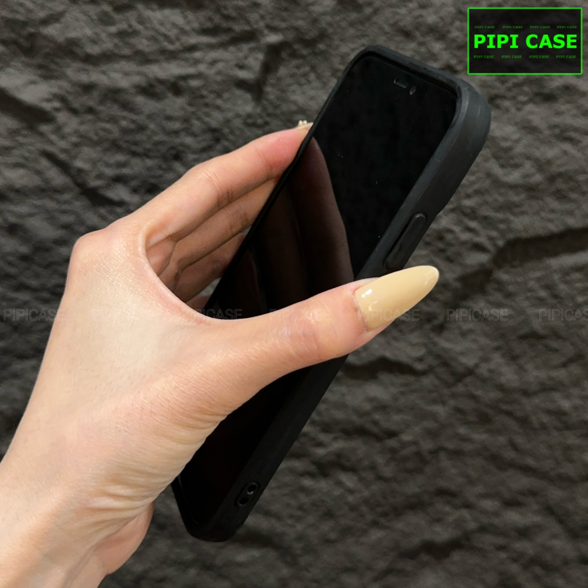 Ốp Lưng iPhone 12 - Chup - Đen