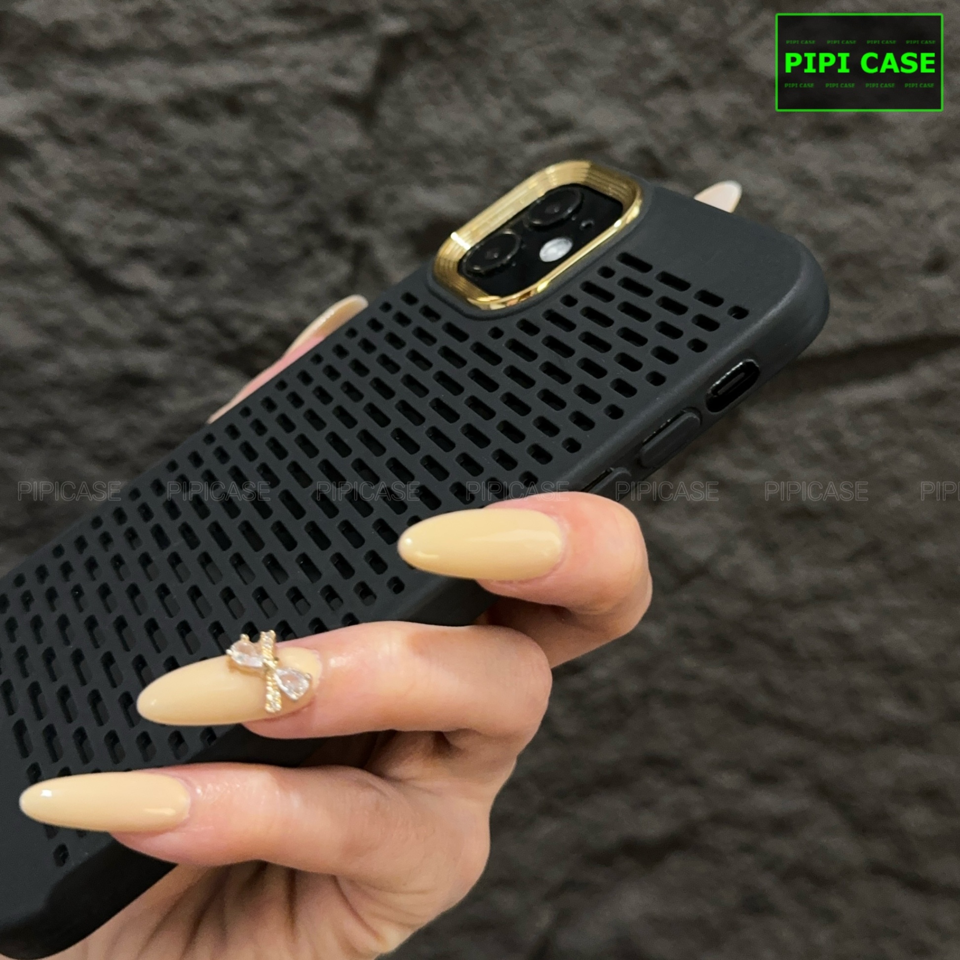 Ốp Lưng iPhone 12 - Chup - Đen