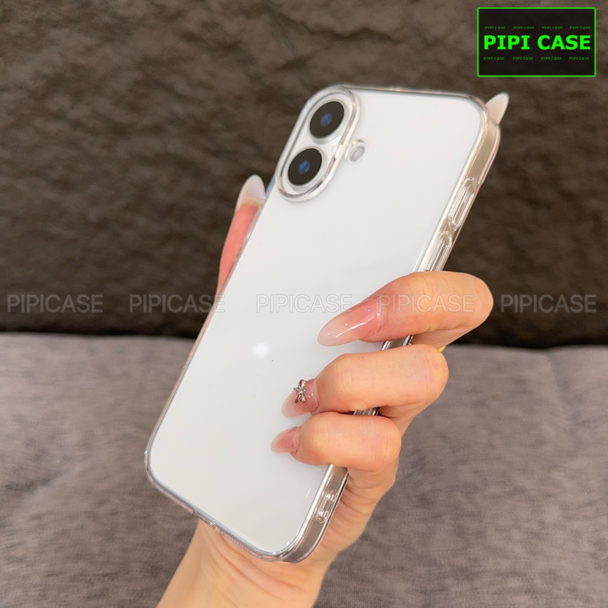 Ốp Lưng iPhone 16 - Vic - Trắng