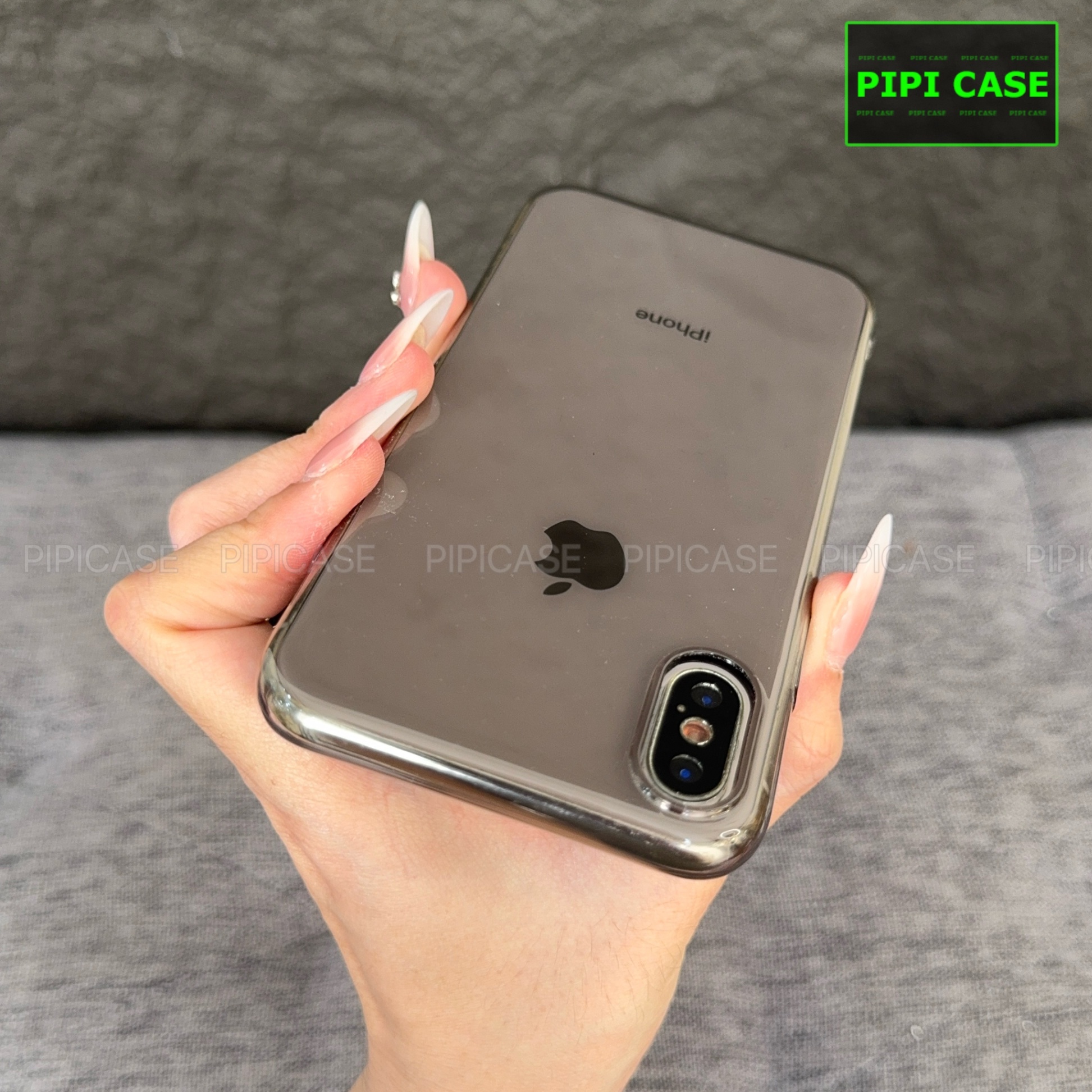 Ốp Lưng iPhone X / XS - Vic - Đen