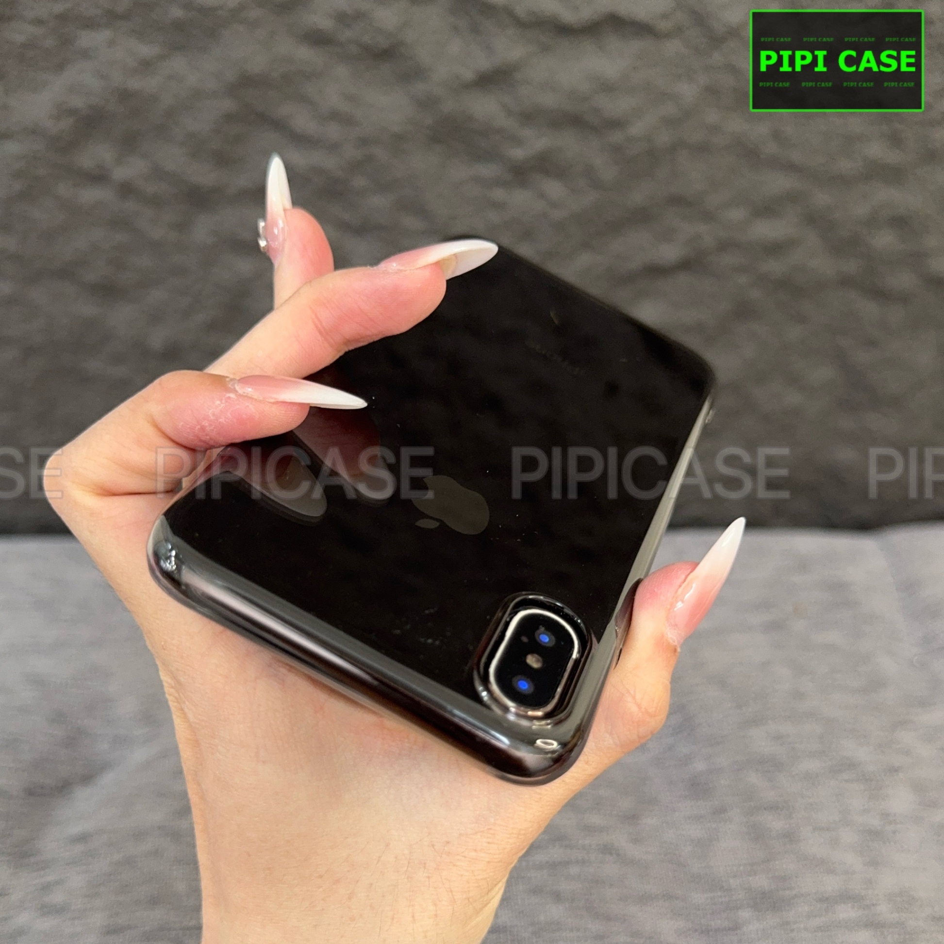 Ốp Lưng iPhone XS Max - Vic - Đen