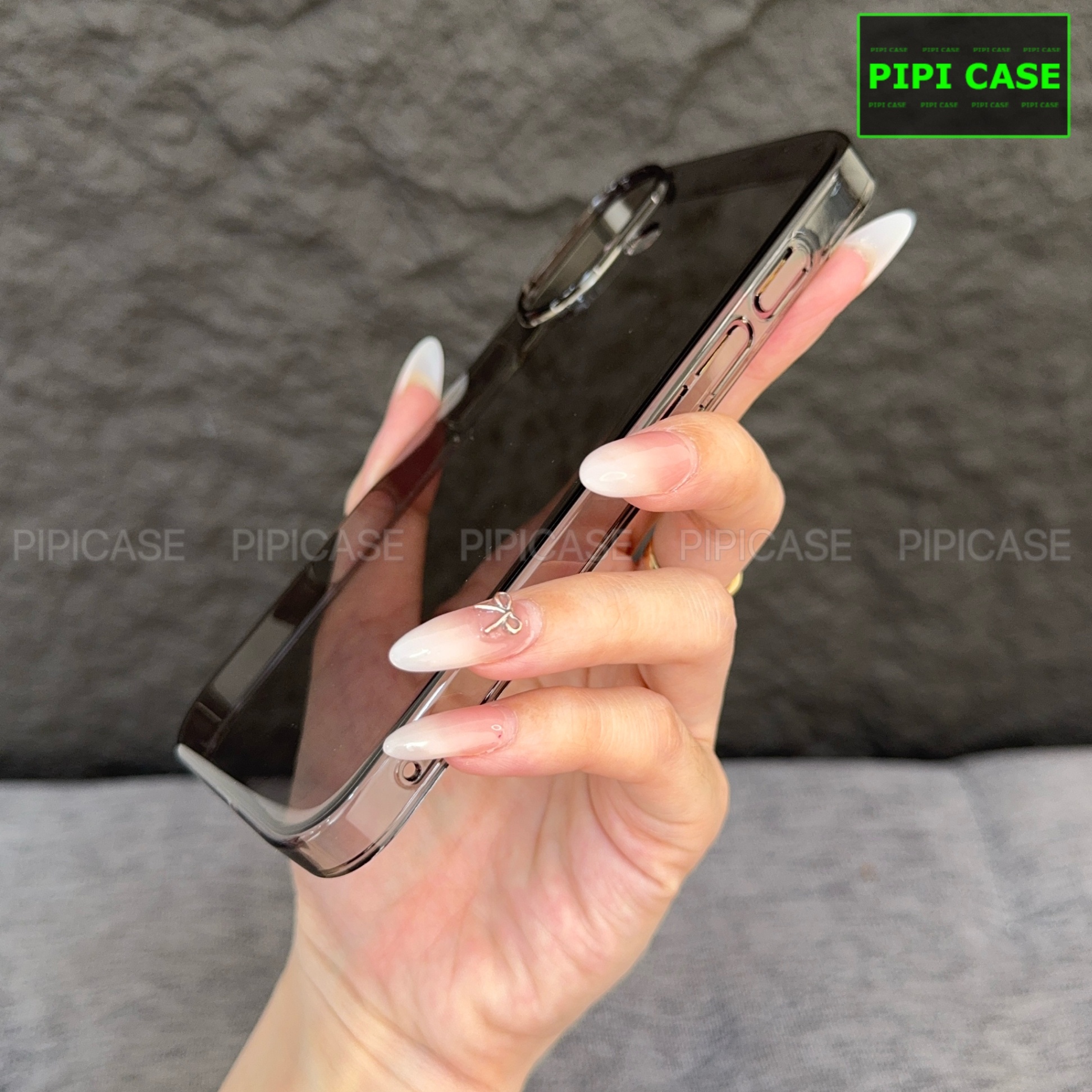 Ốp Lưng iPhone 16 - Vic - Đen