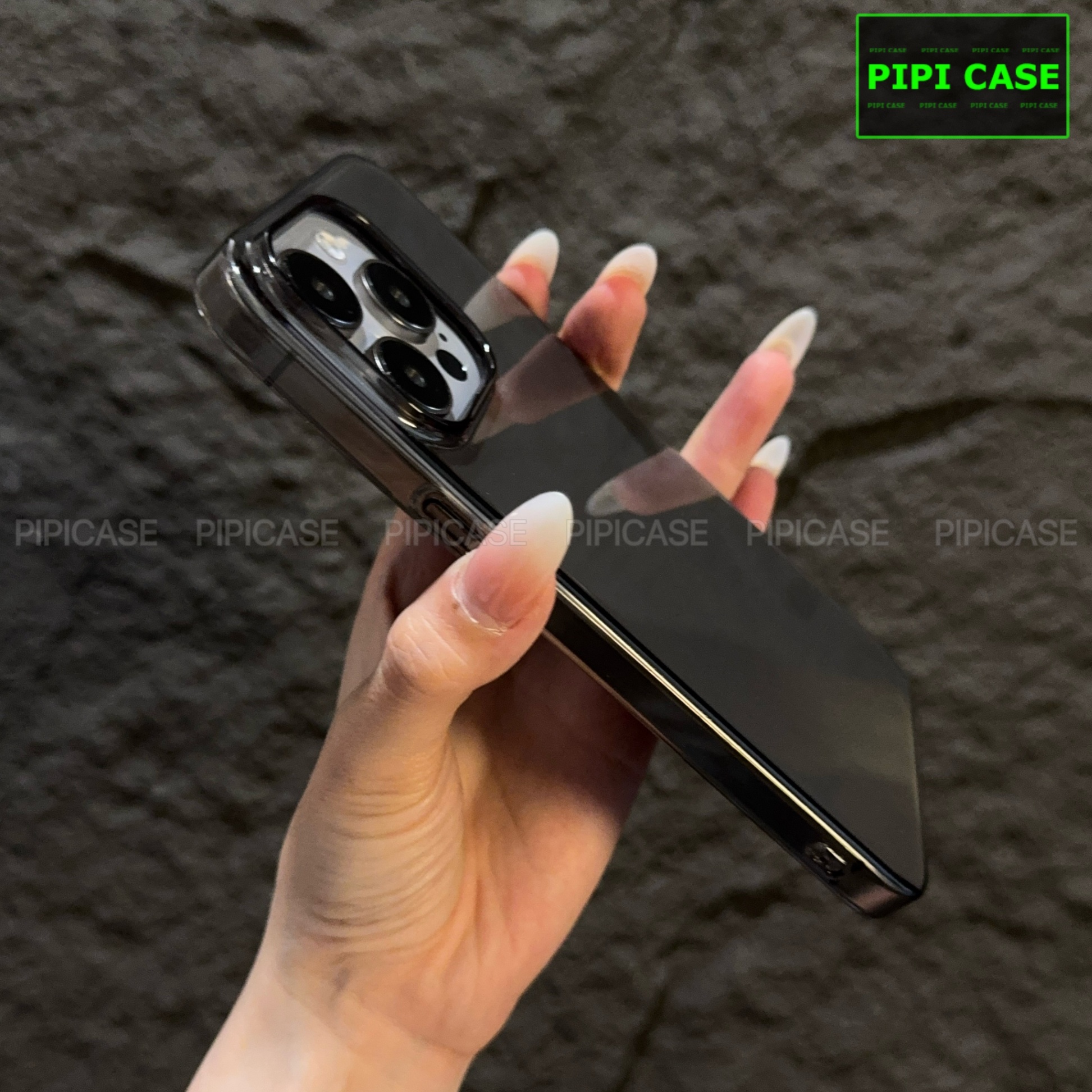 Ốp Lưng iPhone 15 Pro Max - Vic - Đen
