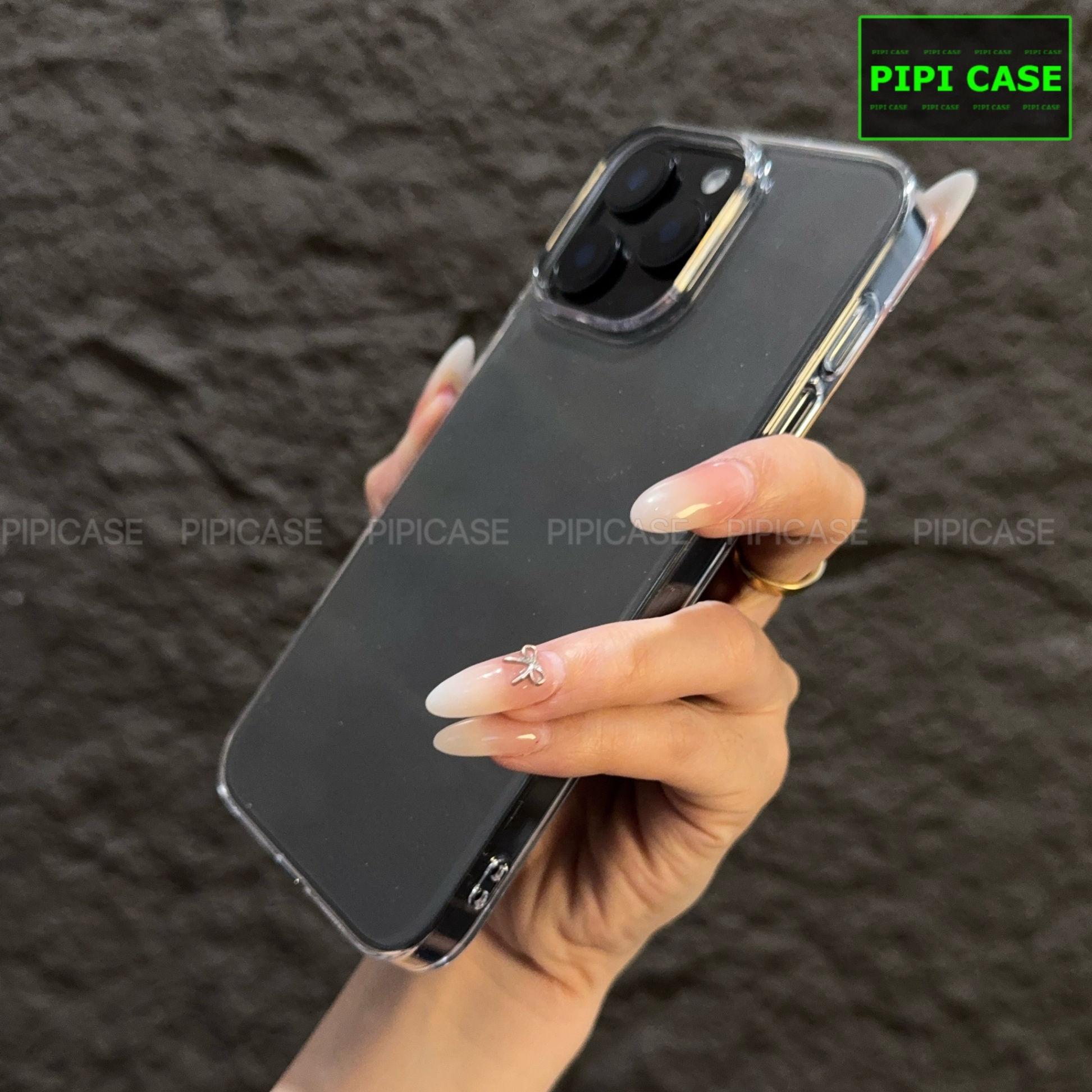 Ốp Lưng iPhone 16 Pro Max - Vic - Trắng