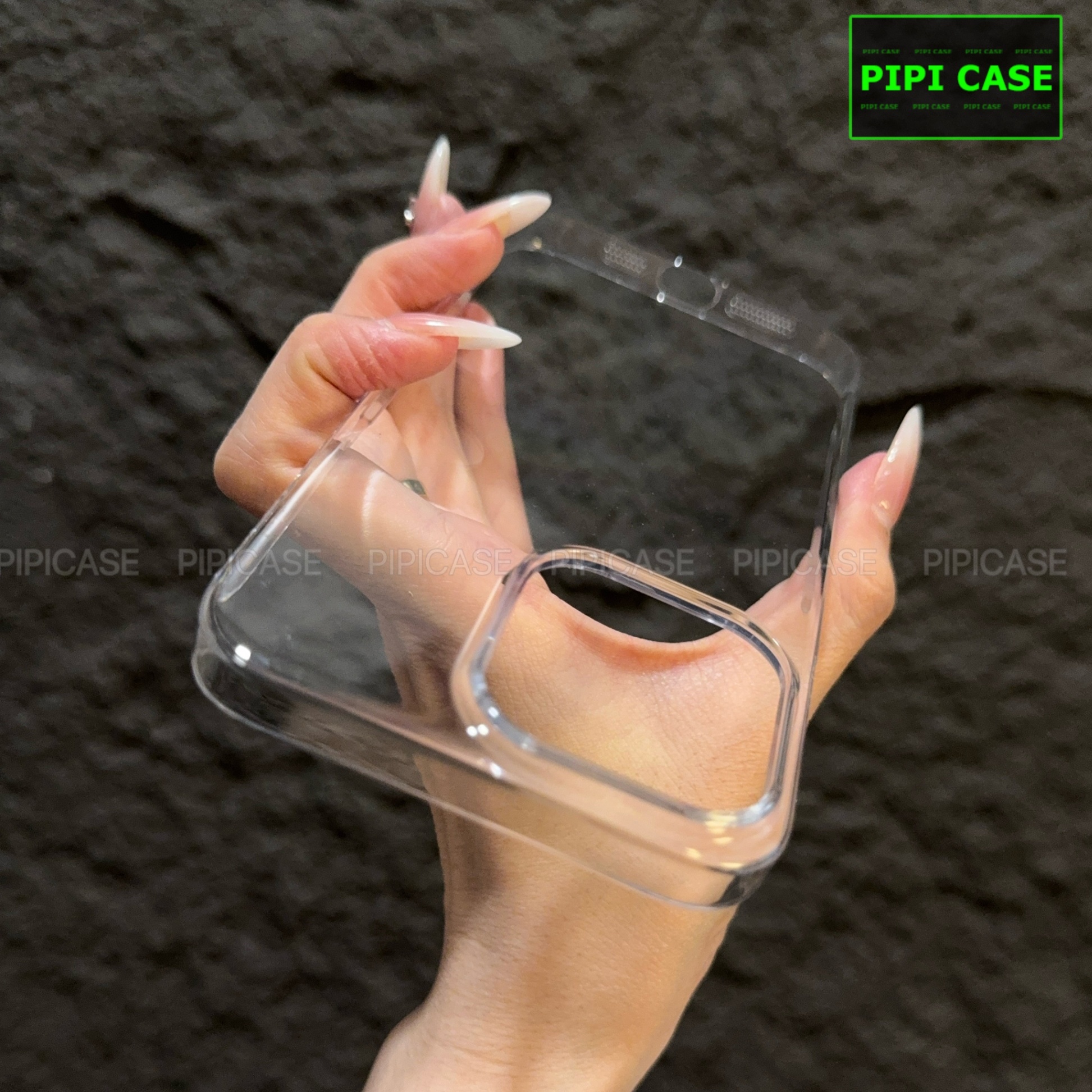 Ốp Lưng iPhone 13 - Vic - Trắng