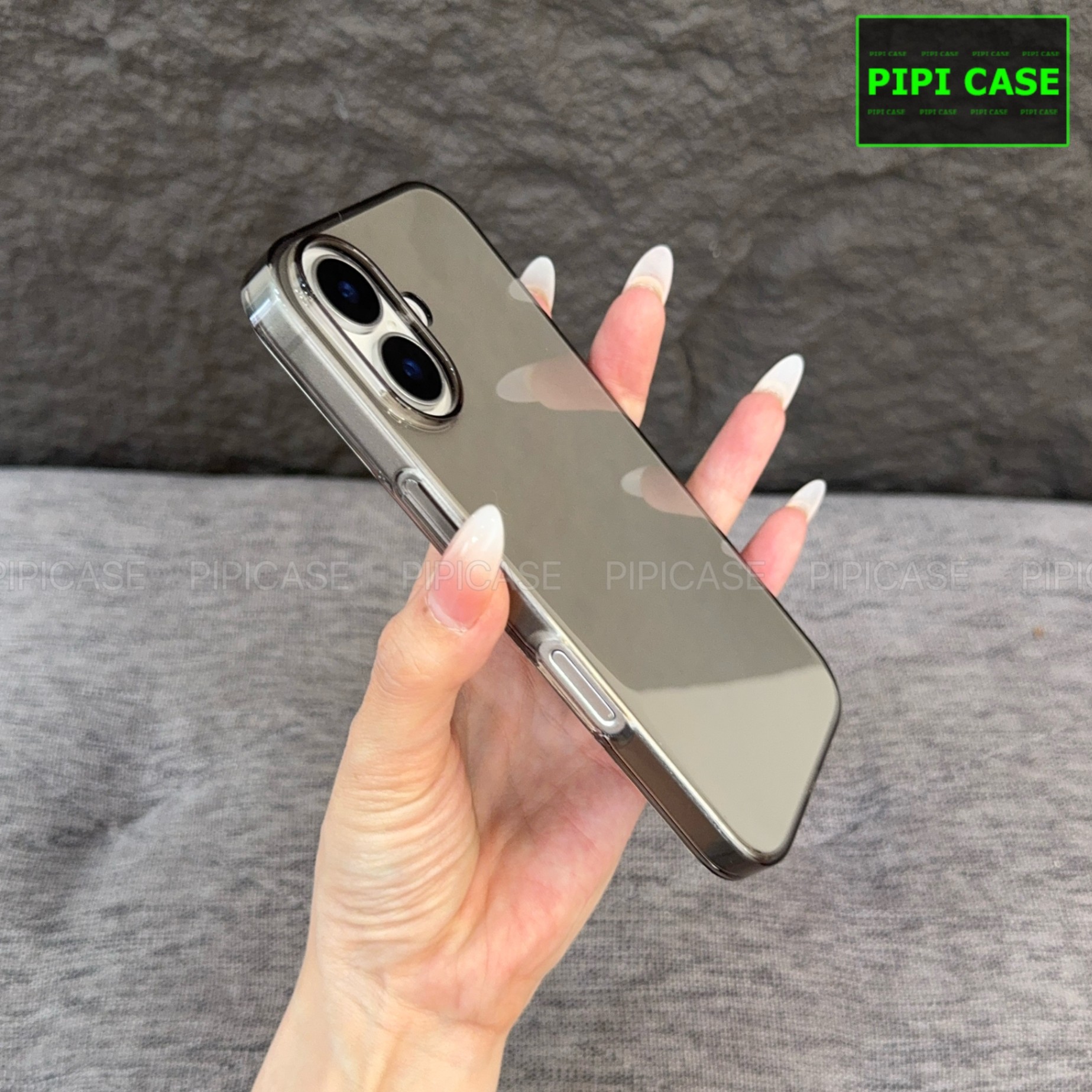 Ốp Lưng iPhone 16 - Vic - Đen