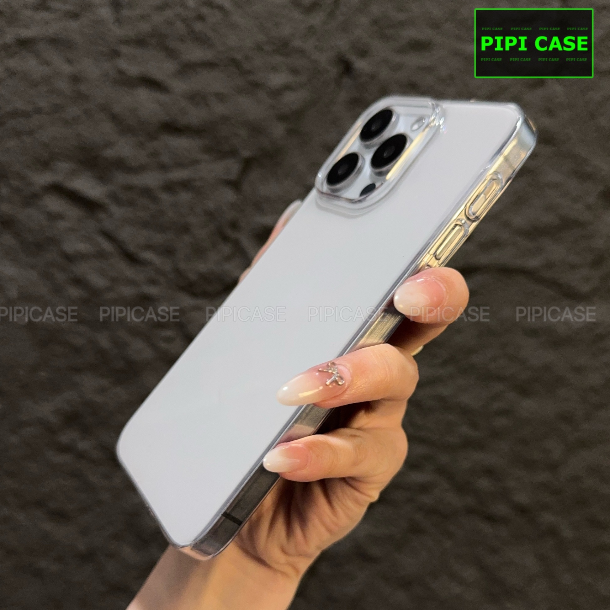 Ốp Lưng iPhone 15 Pro Max - Vic - Trắng