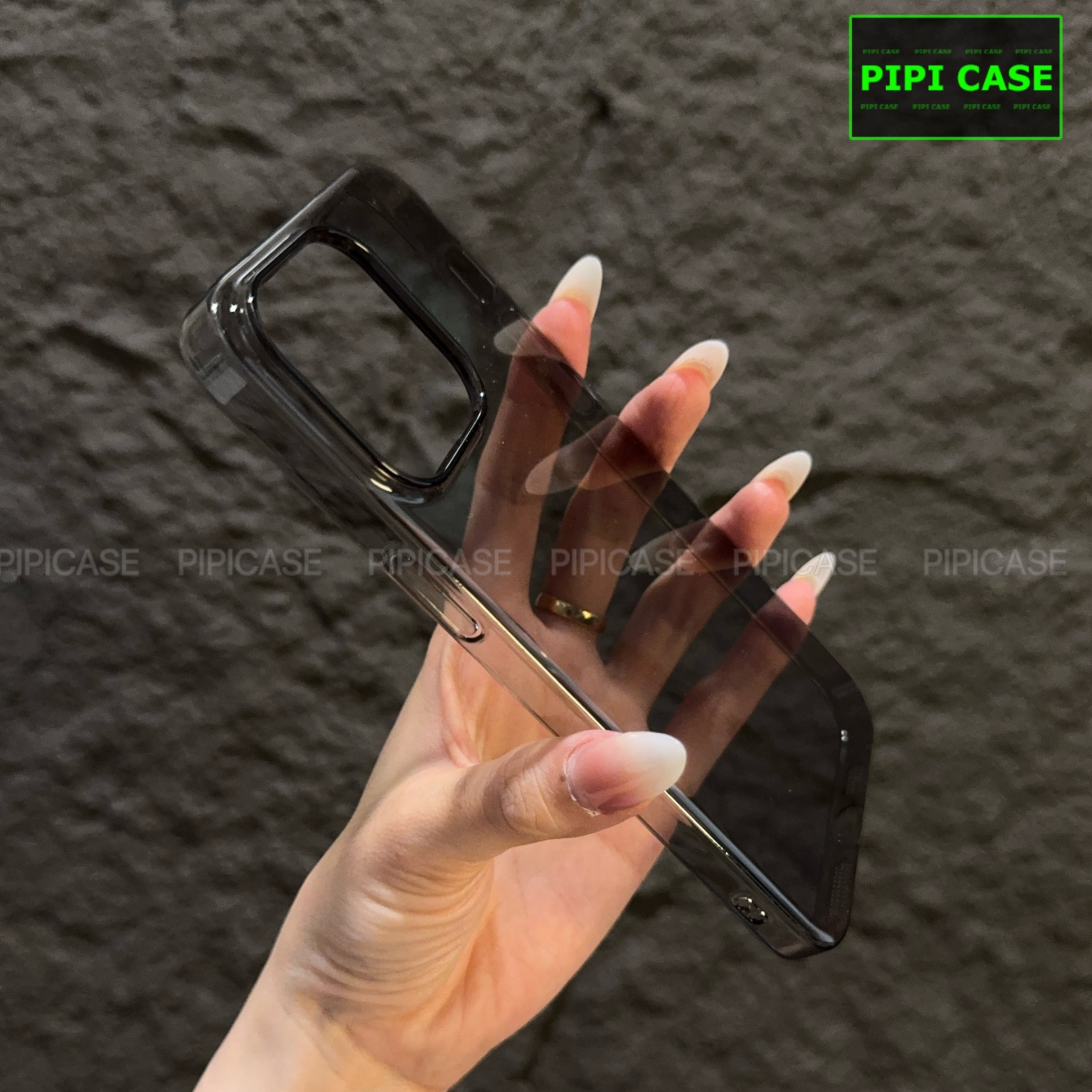 Ốp Lưng iPhone 15 Pro Max - Vic - Đen