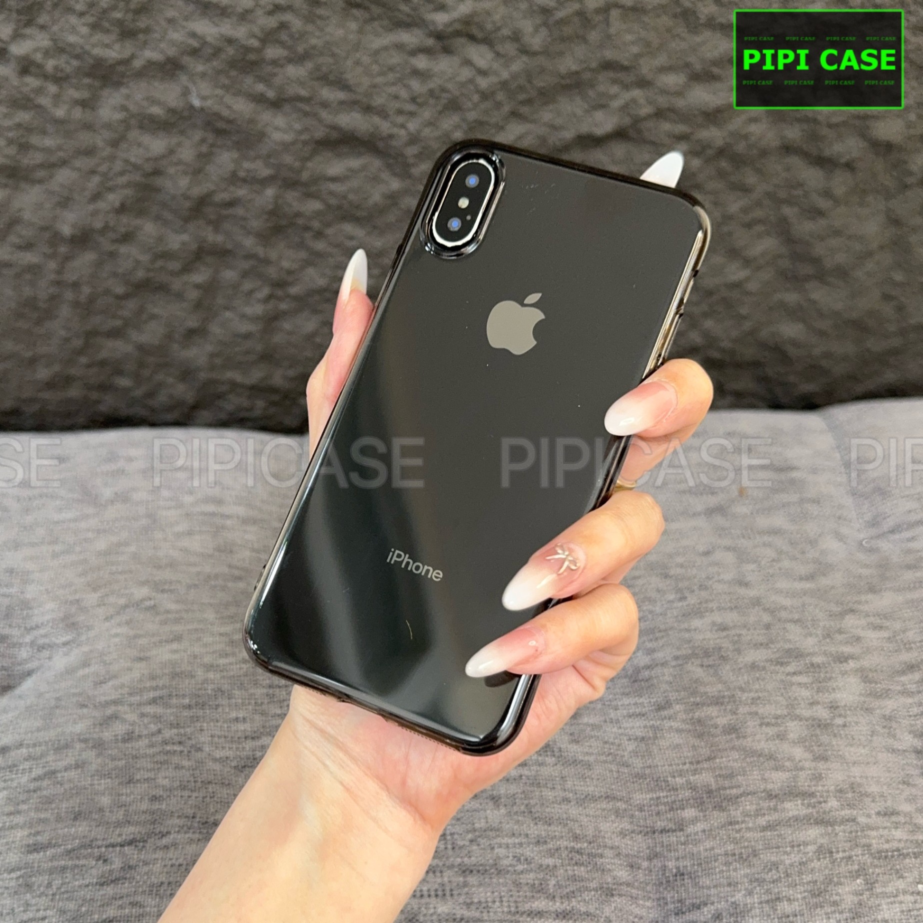 Ốp Lưng iPhone X / XS - Vic - Đen