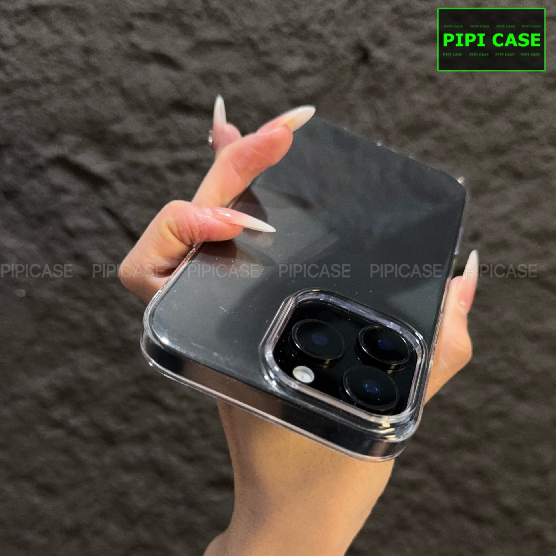 Ốp Lưng iPhone 16 Pro Max - Vic - Trắng