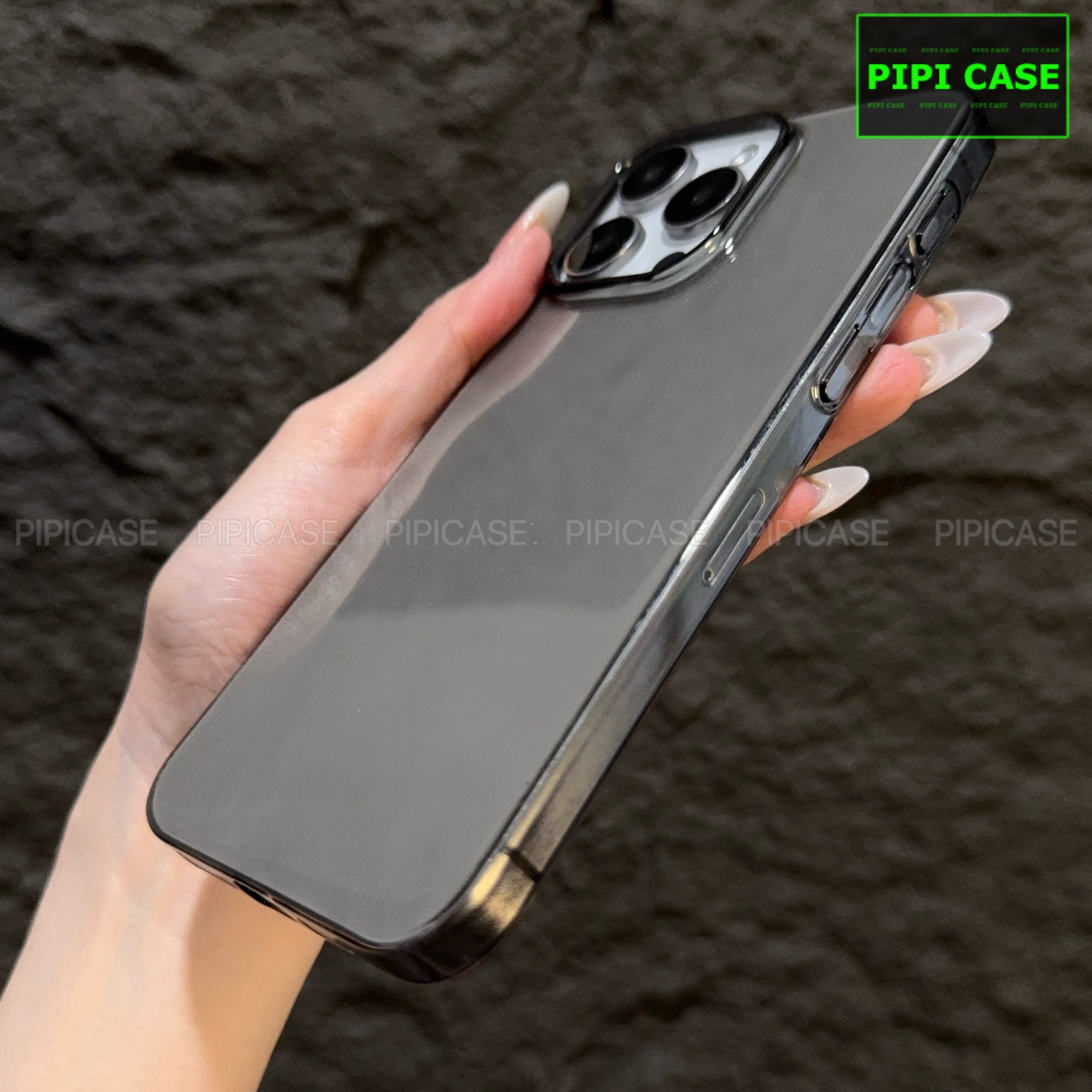 Ốp Lưng iPhone 15 Pro Max - Vic - Đen