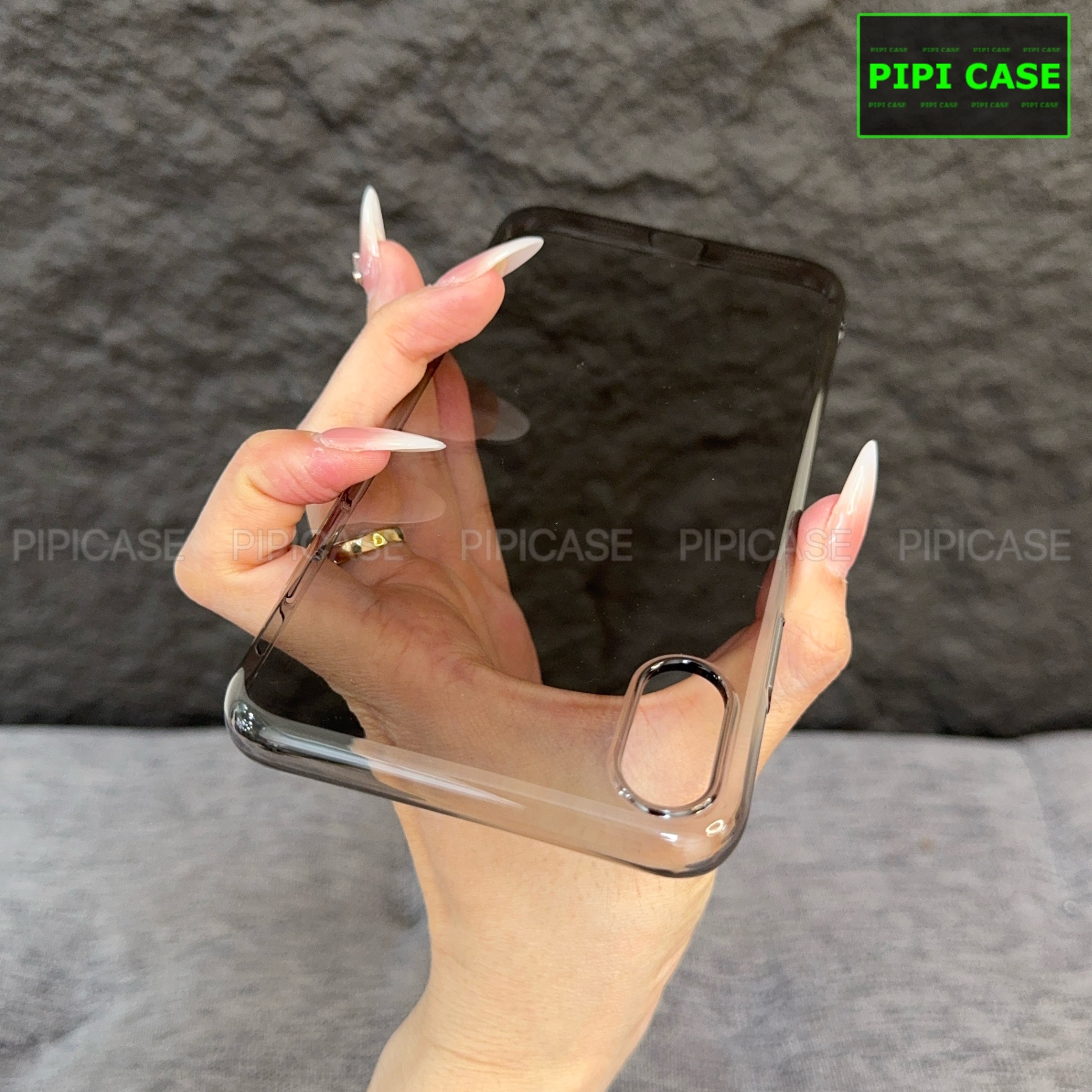 Ốp Lưng iPhone XR - Vic - Đen