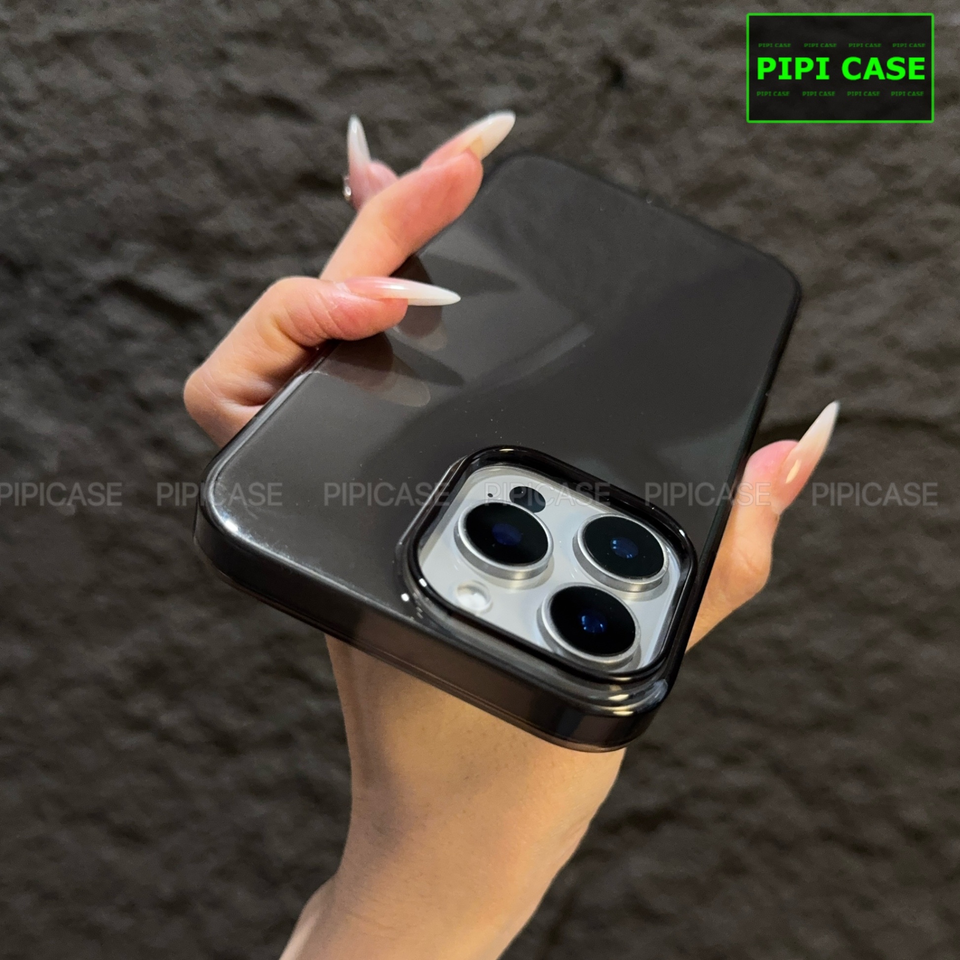 Ốp Lưng iPhone 16 Pro Max - Vic - Đen