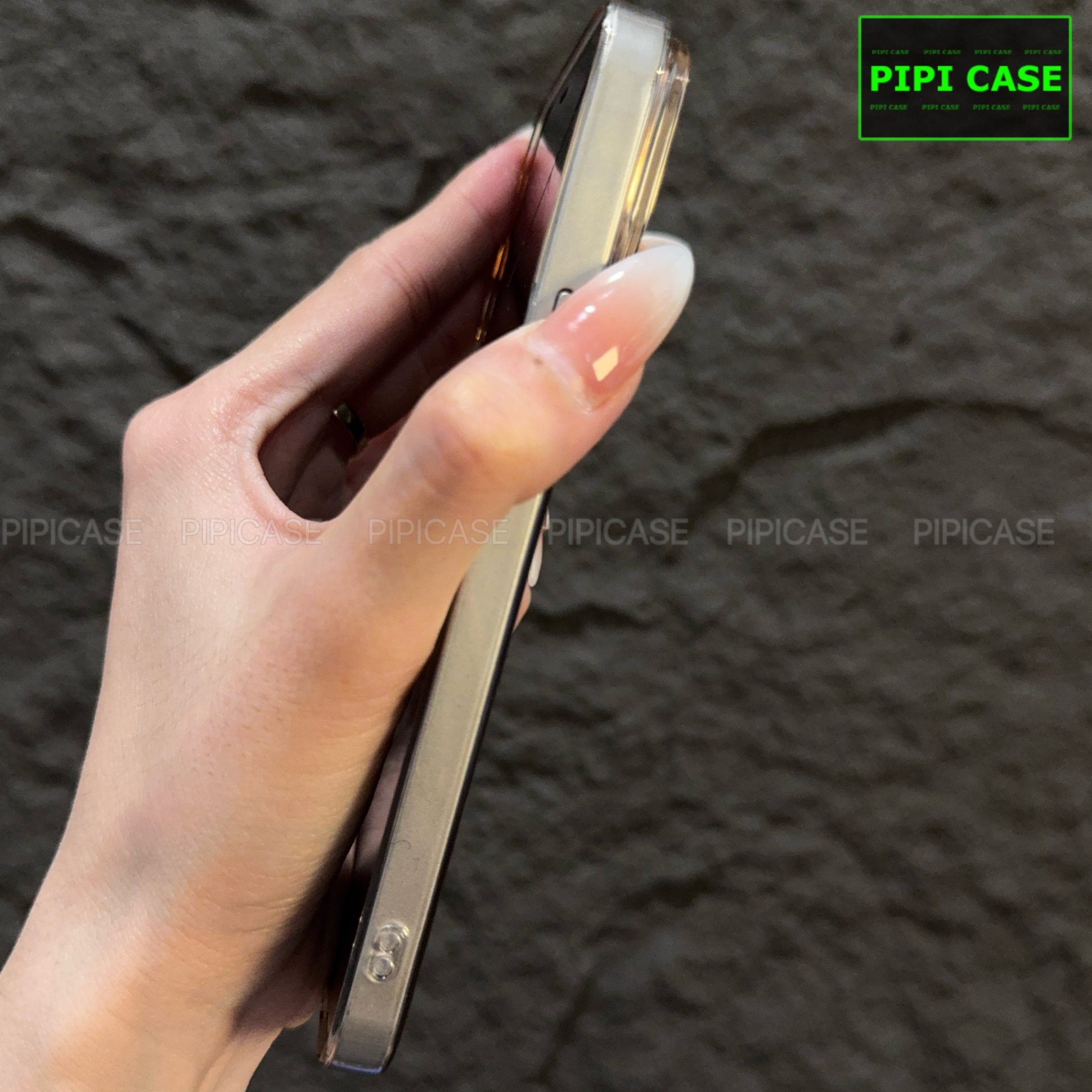 Ốp Lưng iPhone 12 - Vic - Hồng
