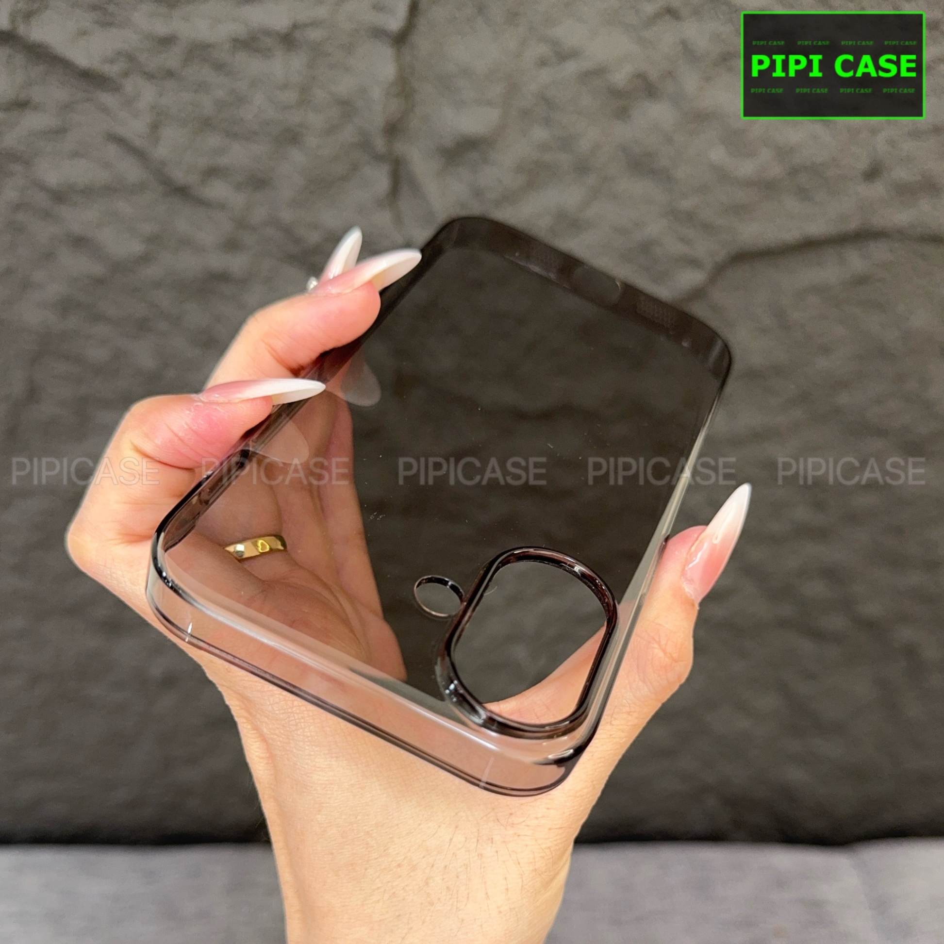Ốp Lưng iPhone 16 - Vic - Đen