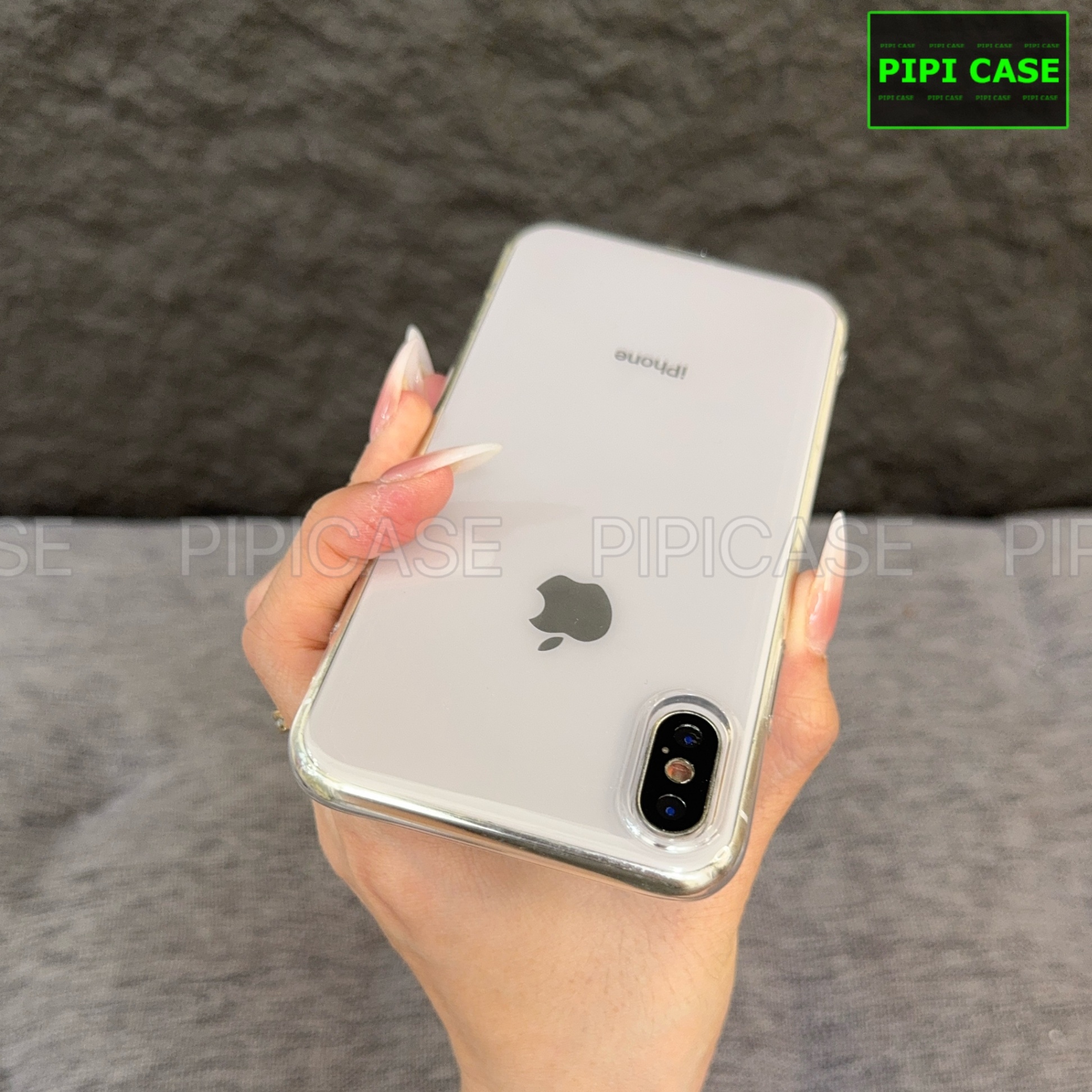 Ốp Lưng iPhone XS Max - Vic - Trắng