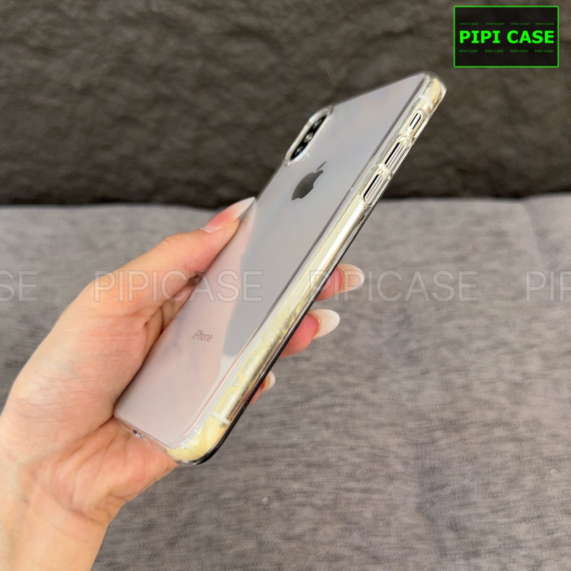 Ốp Lưng iPhone XS Max - Vic - Trắng