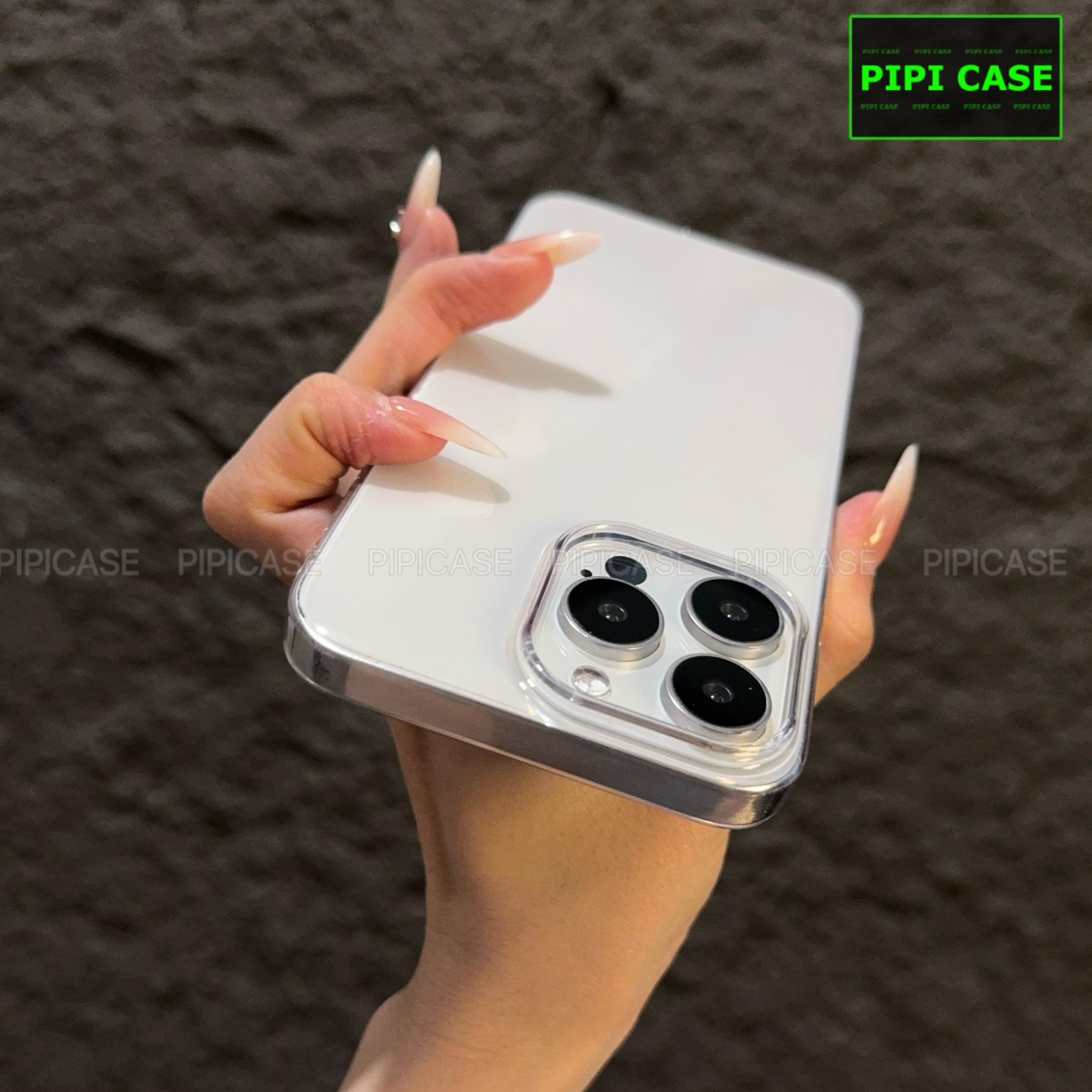 Ốp Lưng iPhone 14 Pro Max - Vic - Trắng