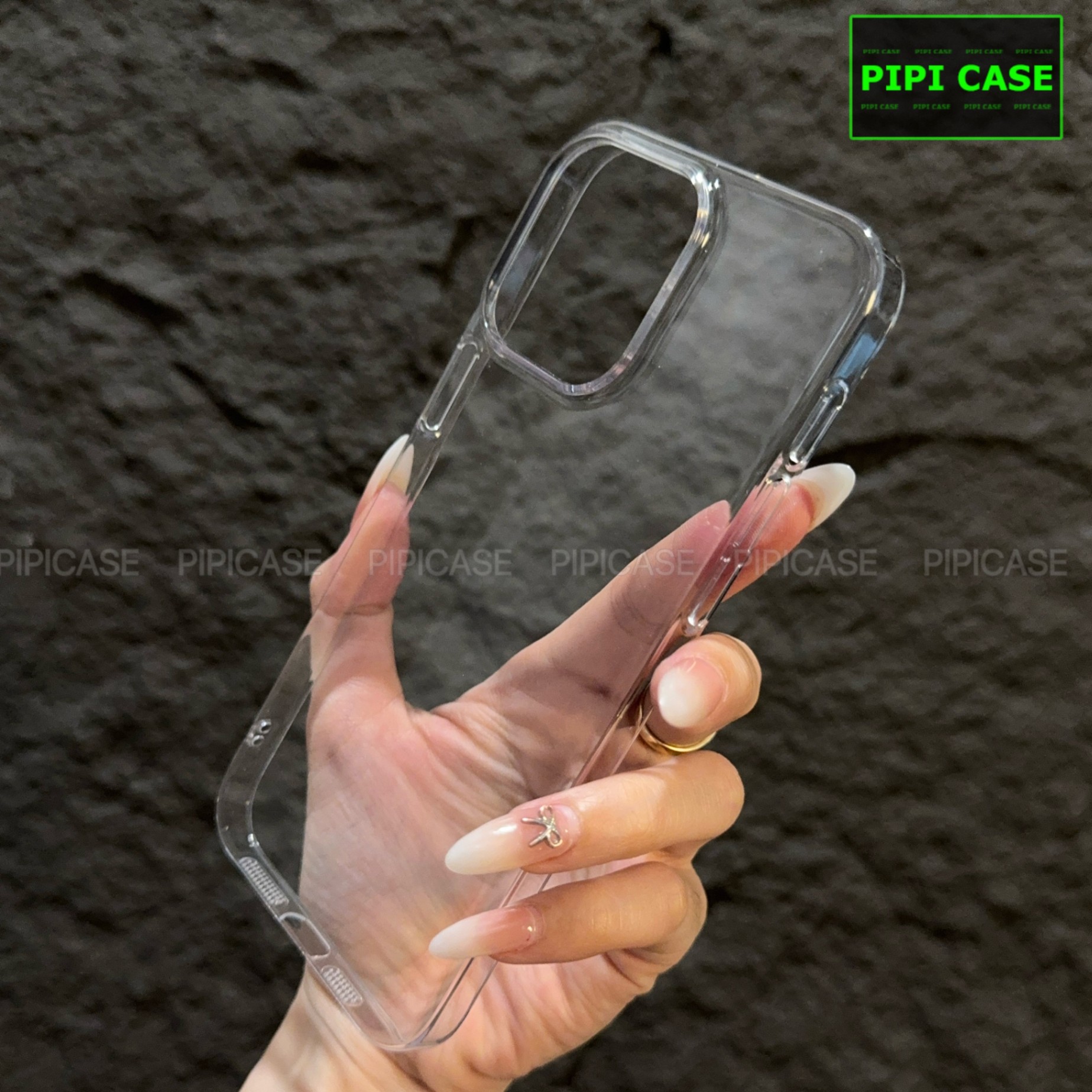 Ốp Lưng iPhone 15 - Vic - Trắng