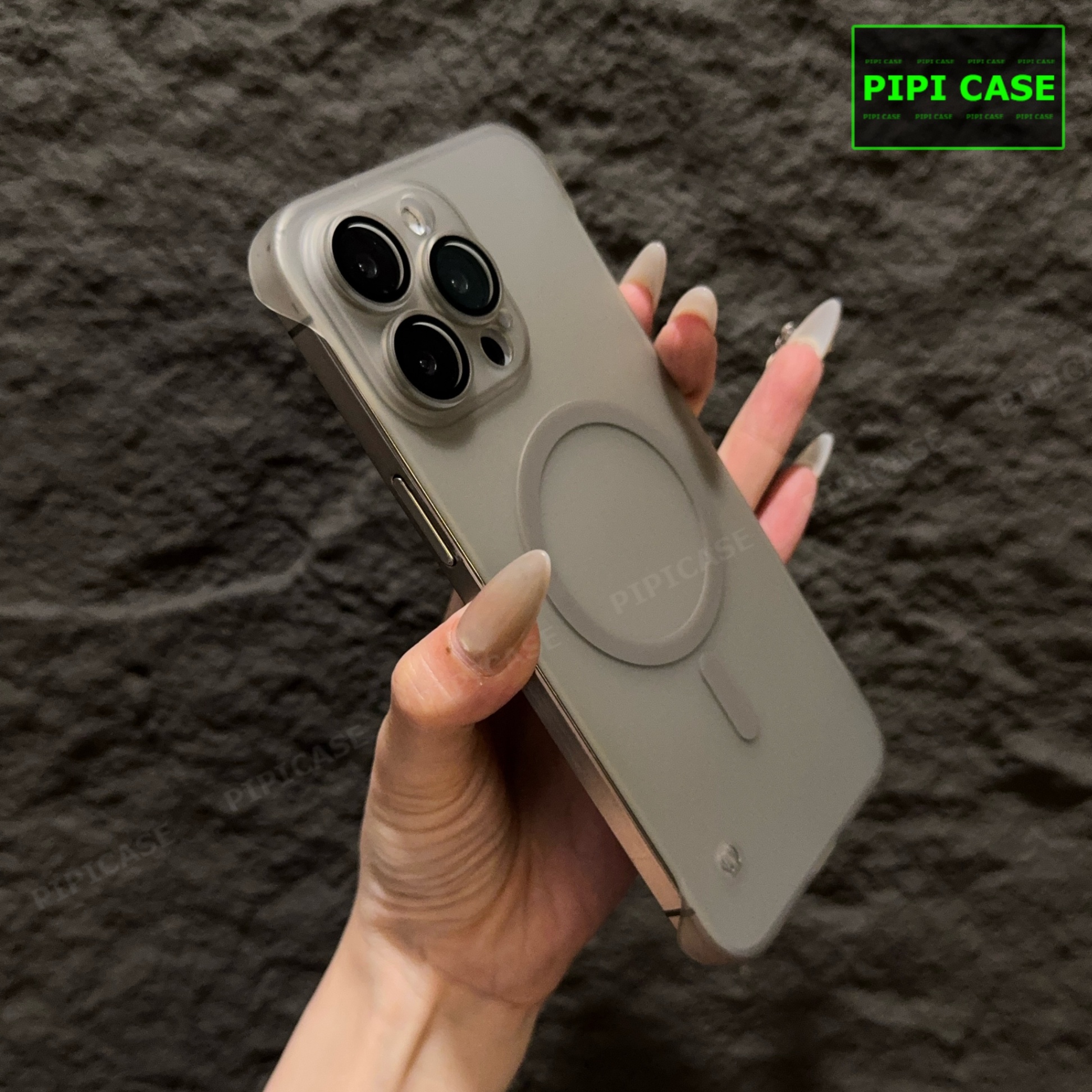 Ốp Lưng iPhone 15 Pro Max - Chicky - Xám