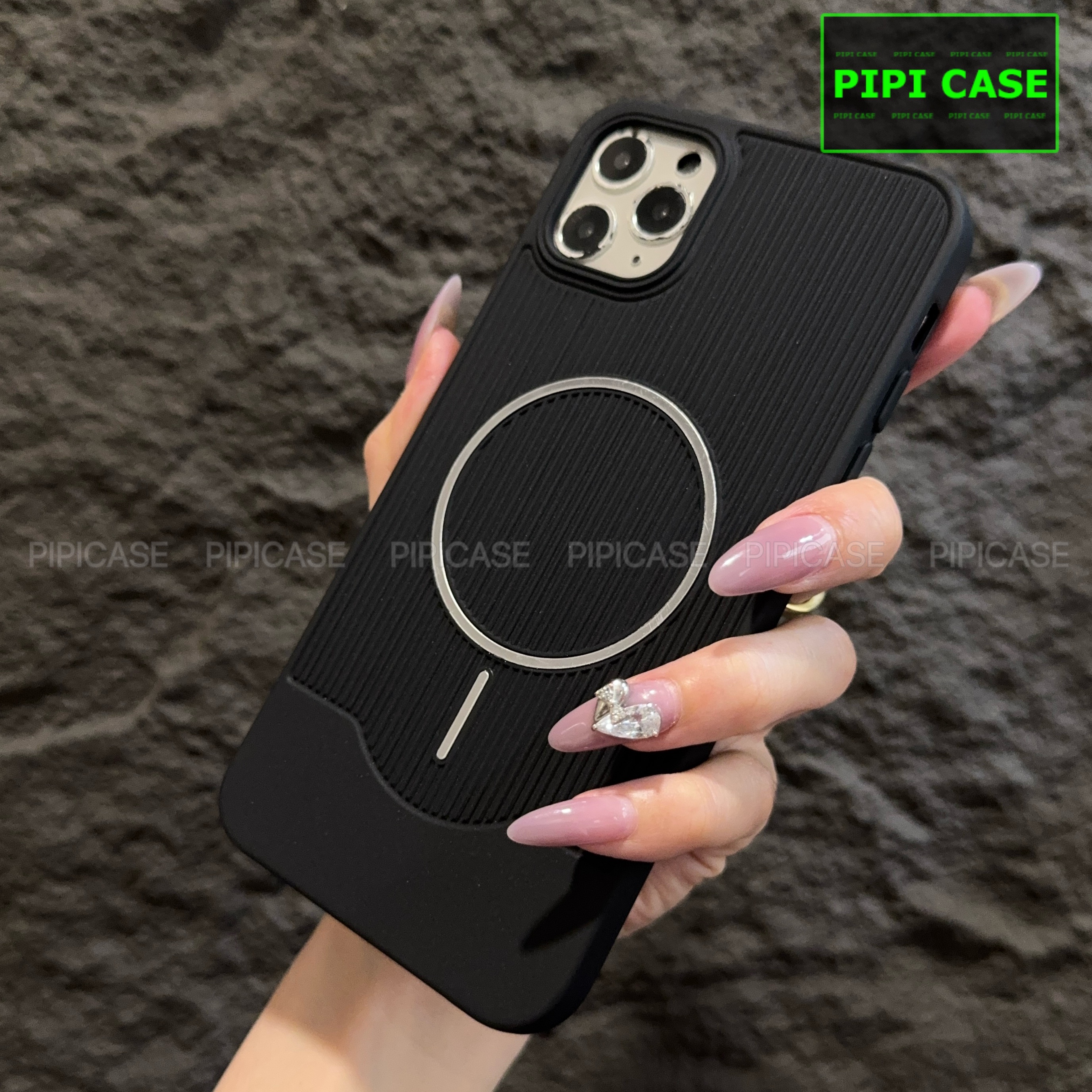 Ốp Lưng iPhone 11 Pro Max - USE - Đen