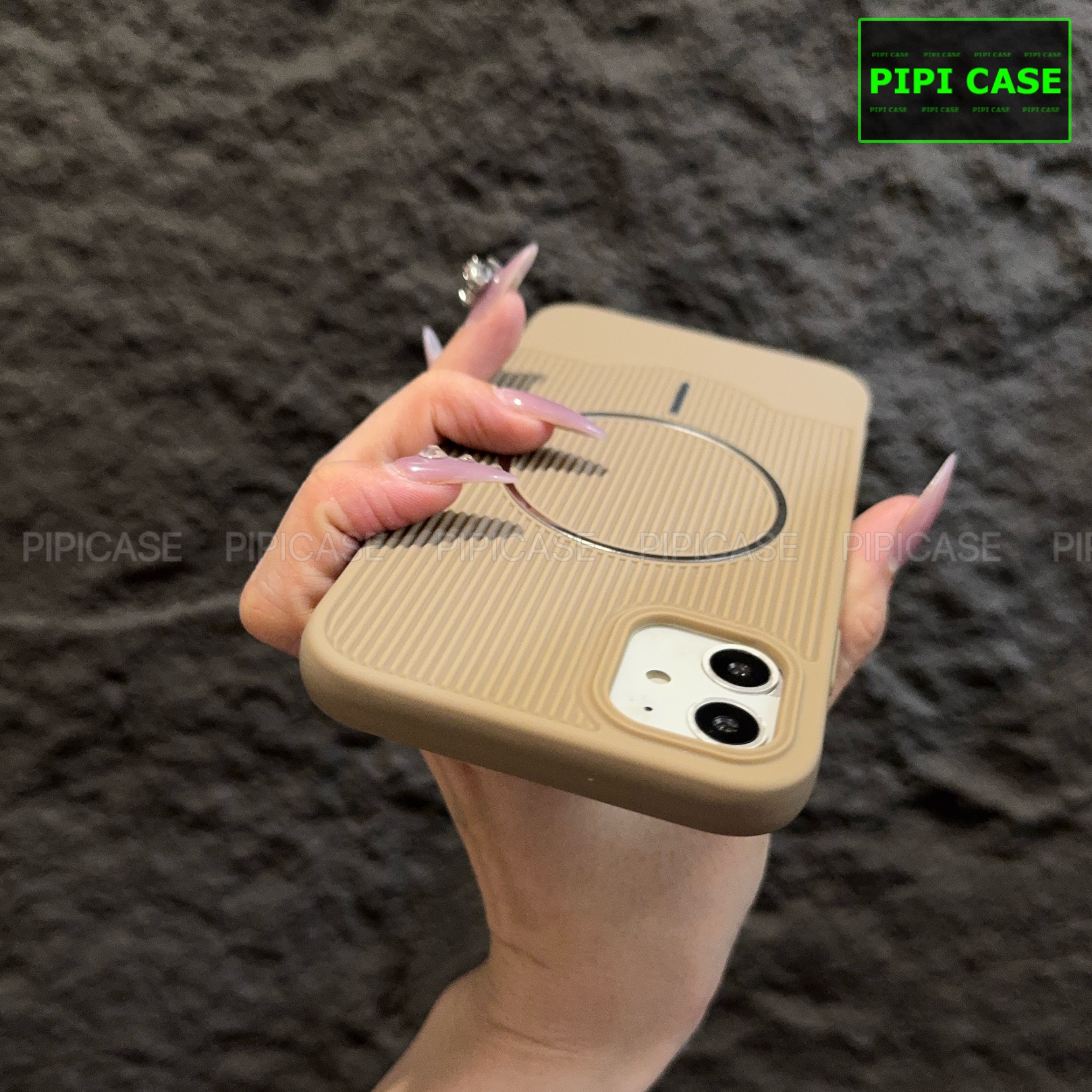 Ốp Lưng iPhone 11 - USE - Vàng