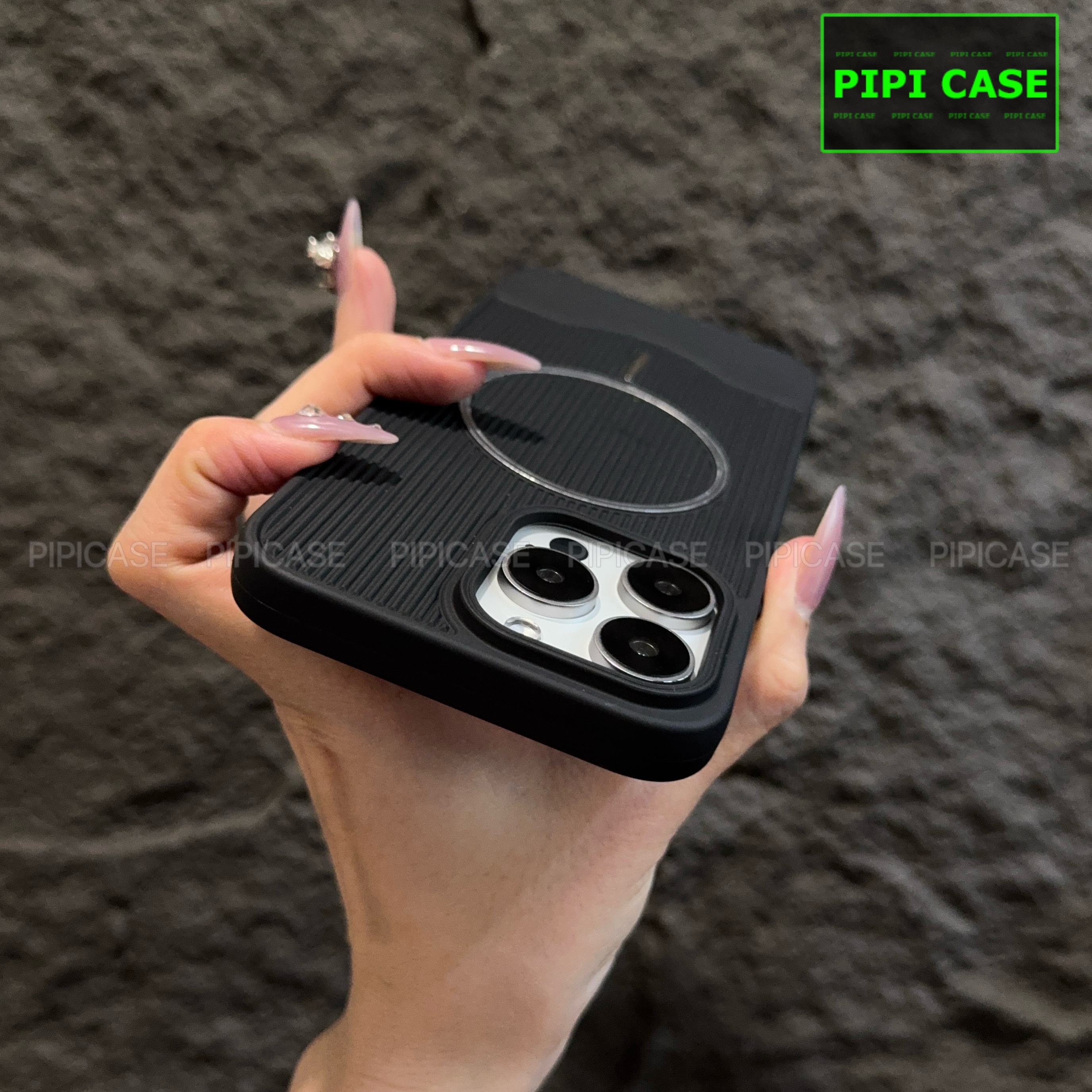 Ốp Lưng iPhone 12 Pro Max - USE - Đen