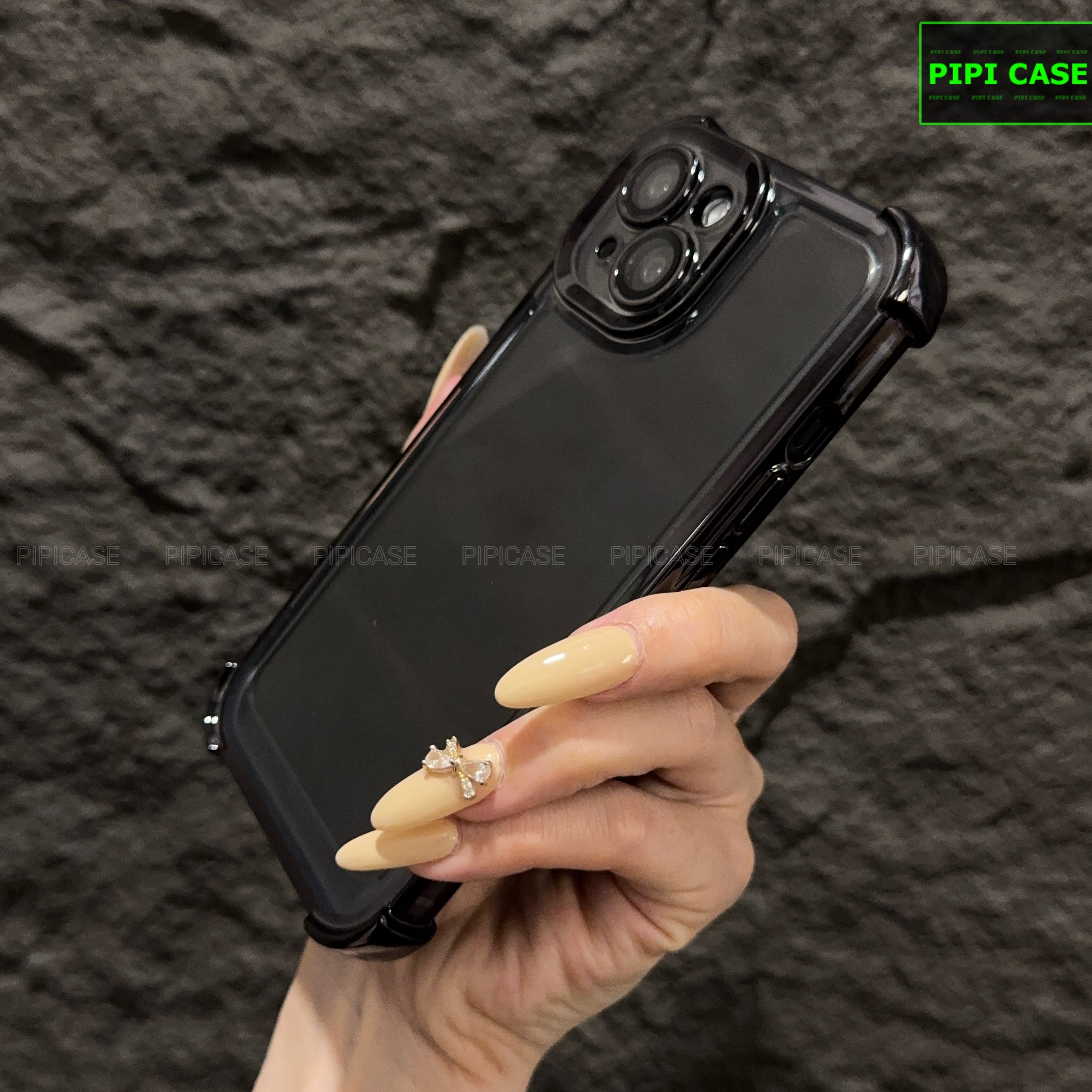 Ốp Lưng iPhone 14 - Gu - Đen