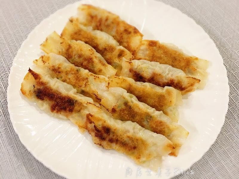 C656 吉賀 高麗菜豬肉鍋貼