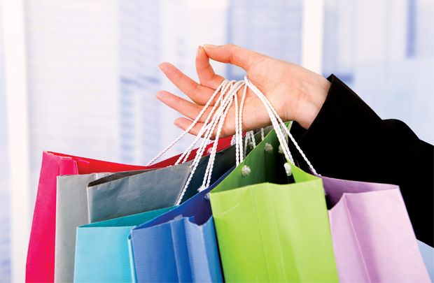 Xu hướng mua sắm giày, túi của phái đẹp trong ngày Tết