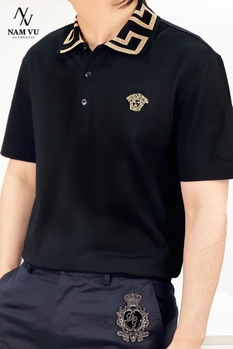 APLVS Versace cổ ánh logo ngực newss