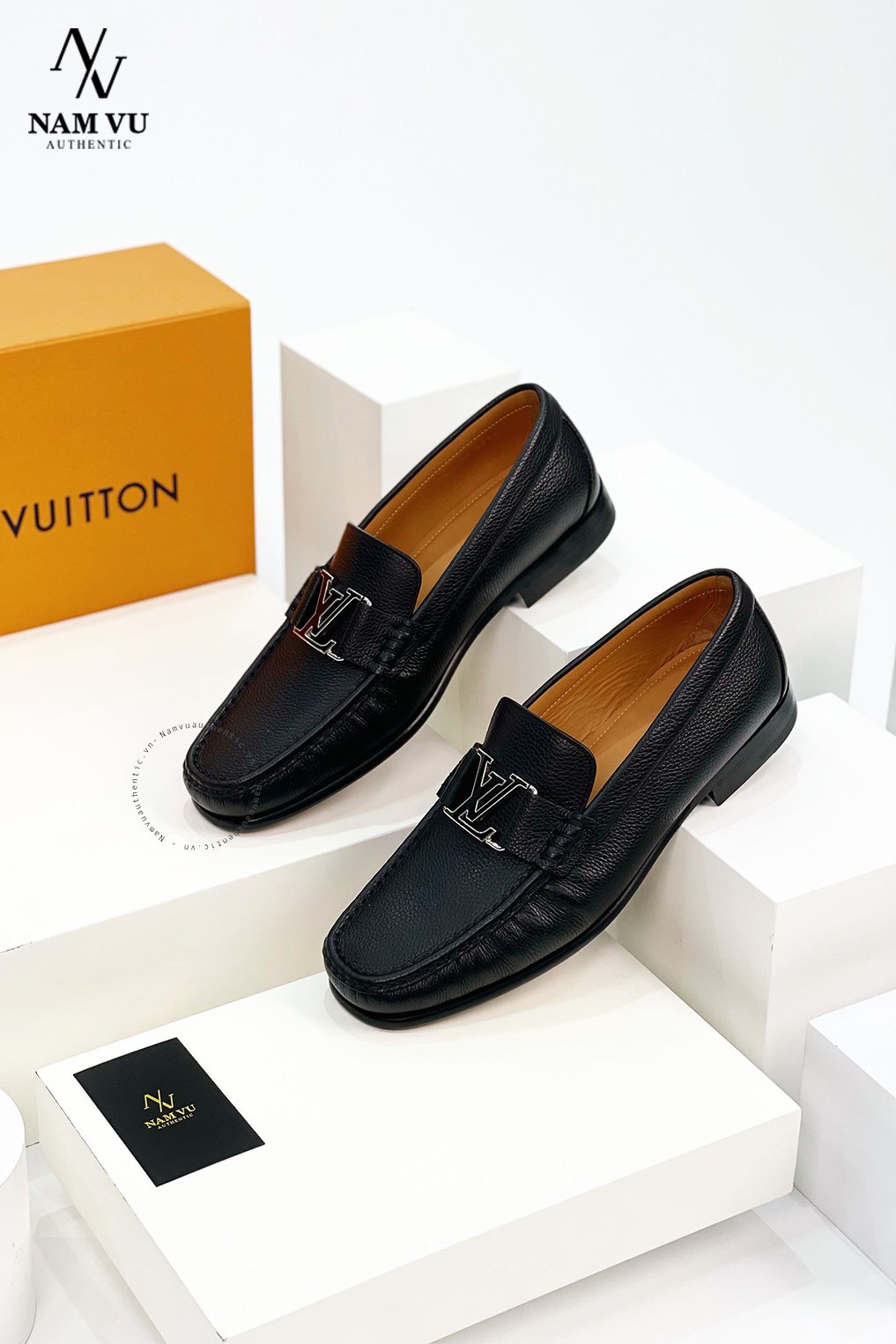 LFLV Tag LV black montaigne loafer