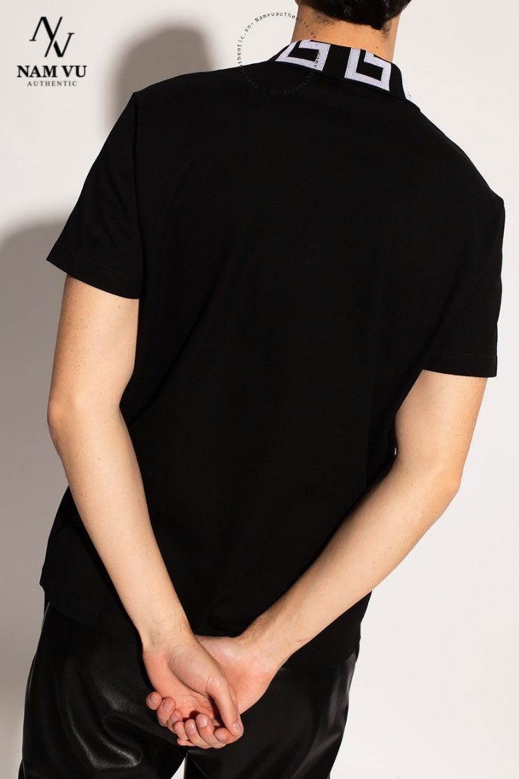 APLVS cổ viền logo medusa versace