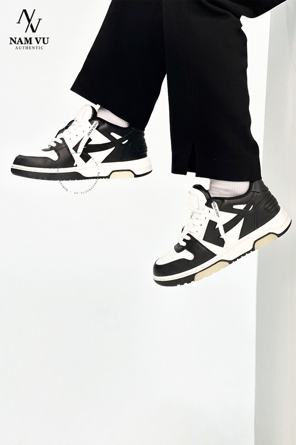SNKOF off white OMIA189C99 phối black