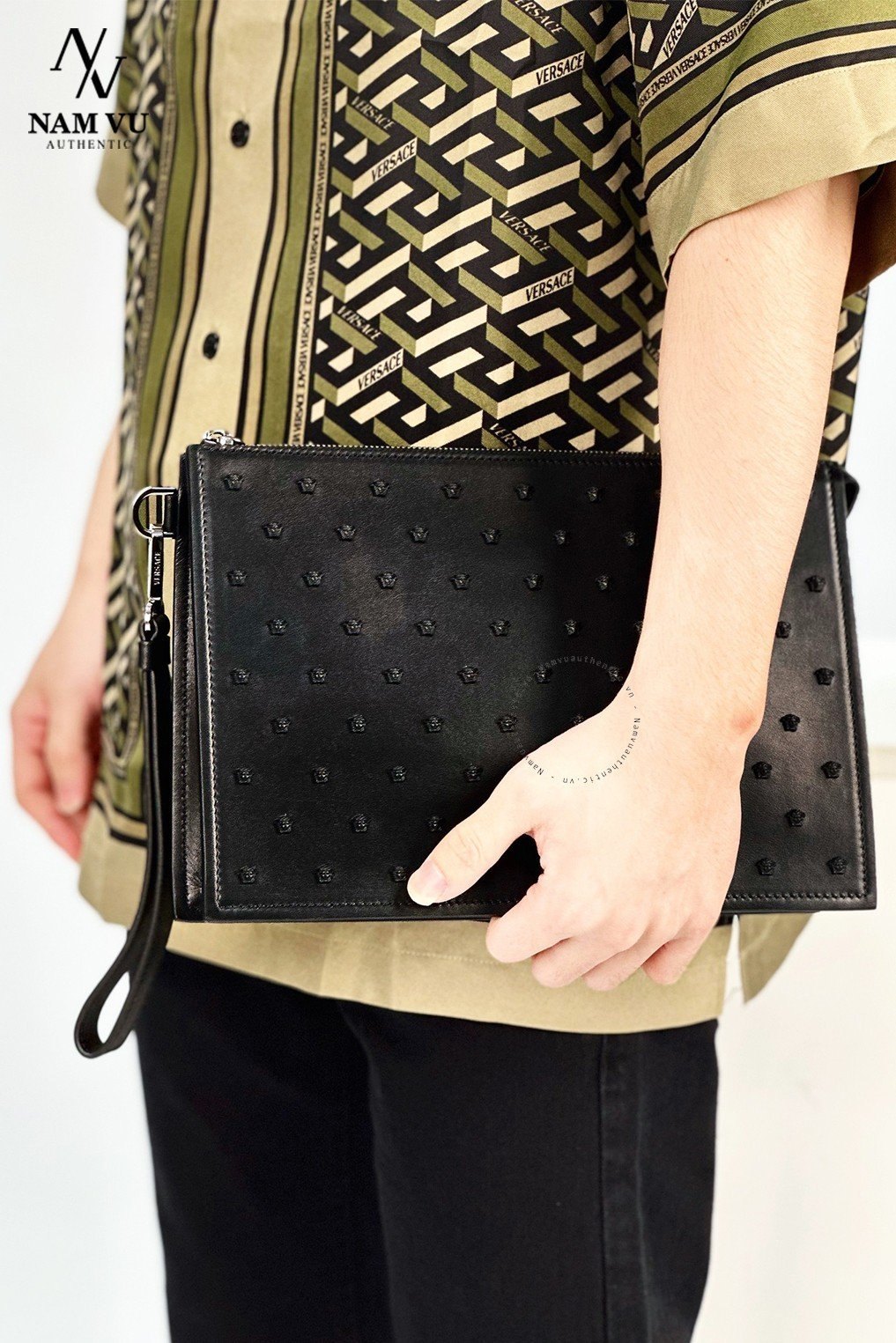 PKCVS DP87631 DVTMED MEDUSA STUD LEATHER ALL BLACK