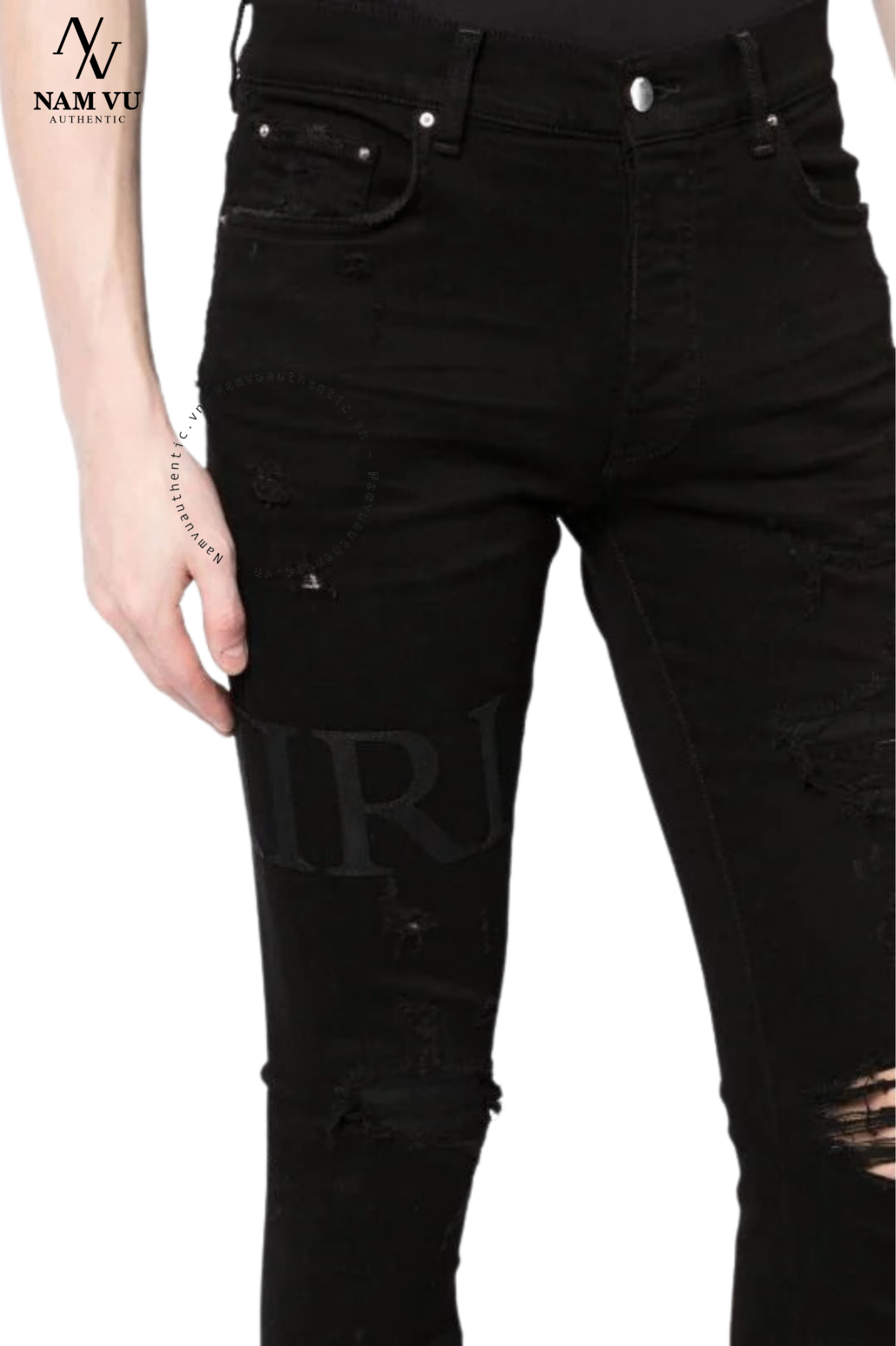 QJAMIRI Serif logo amiri all black PS23MDS006
