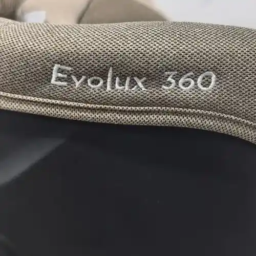 Ghế ngồi ô tô xoay 360 độ Hop & Joy Evolux