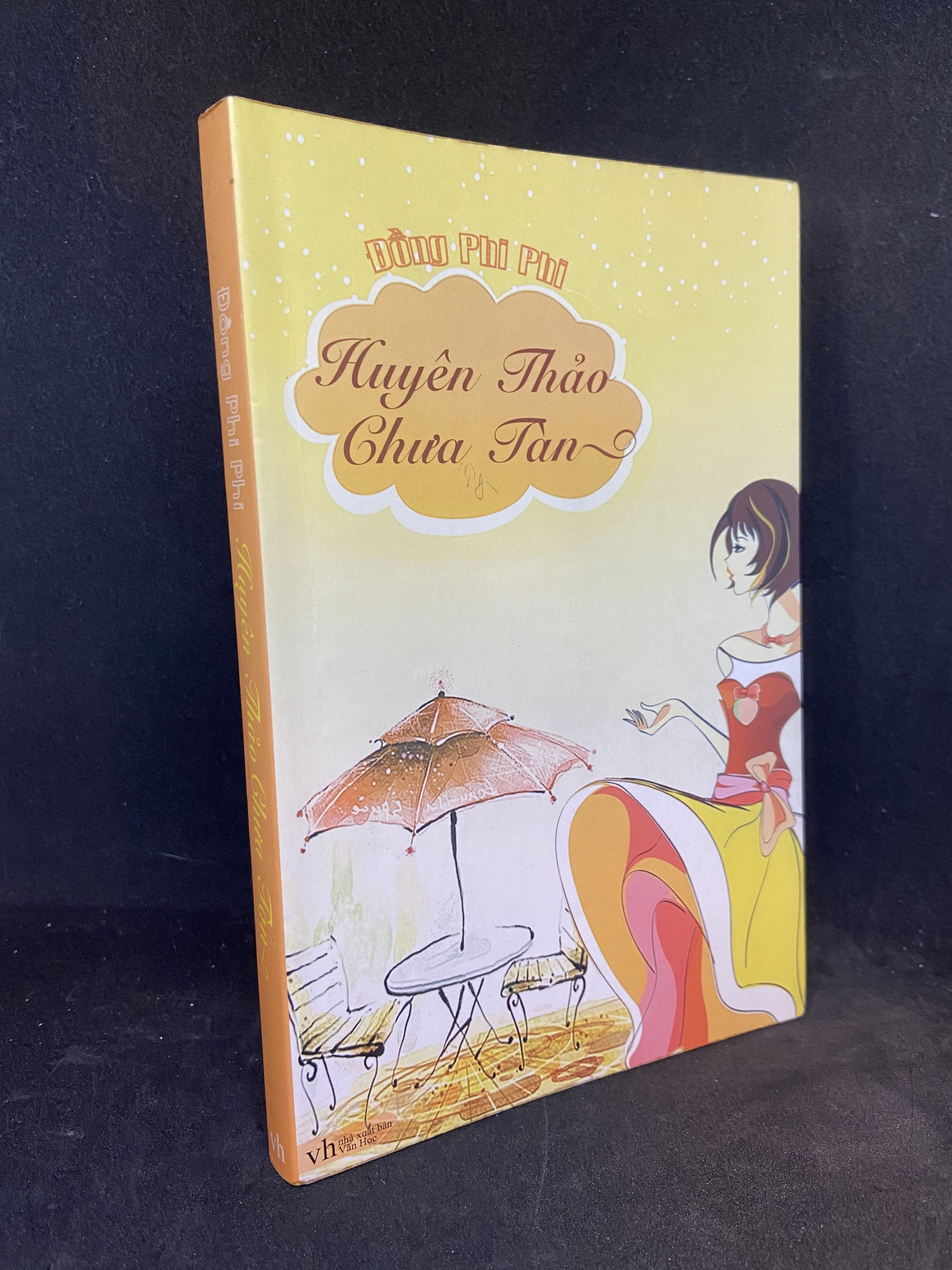 Huyên thảo chưa tàn Mới 90% SBM2612