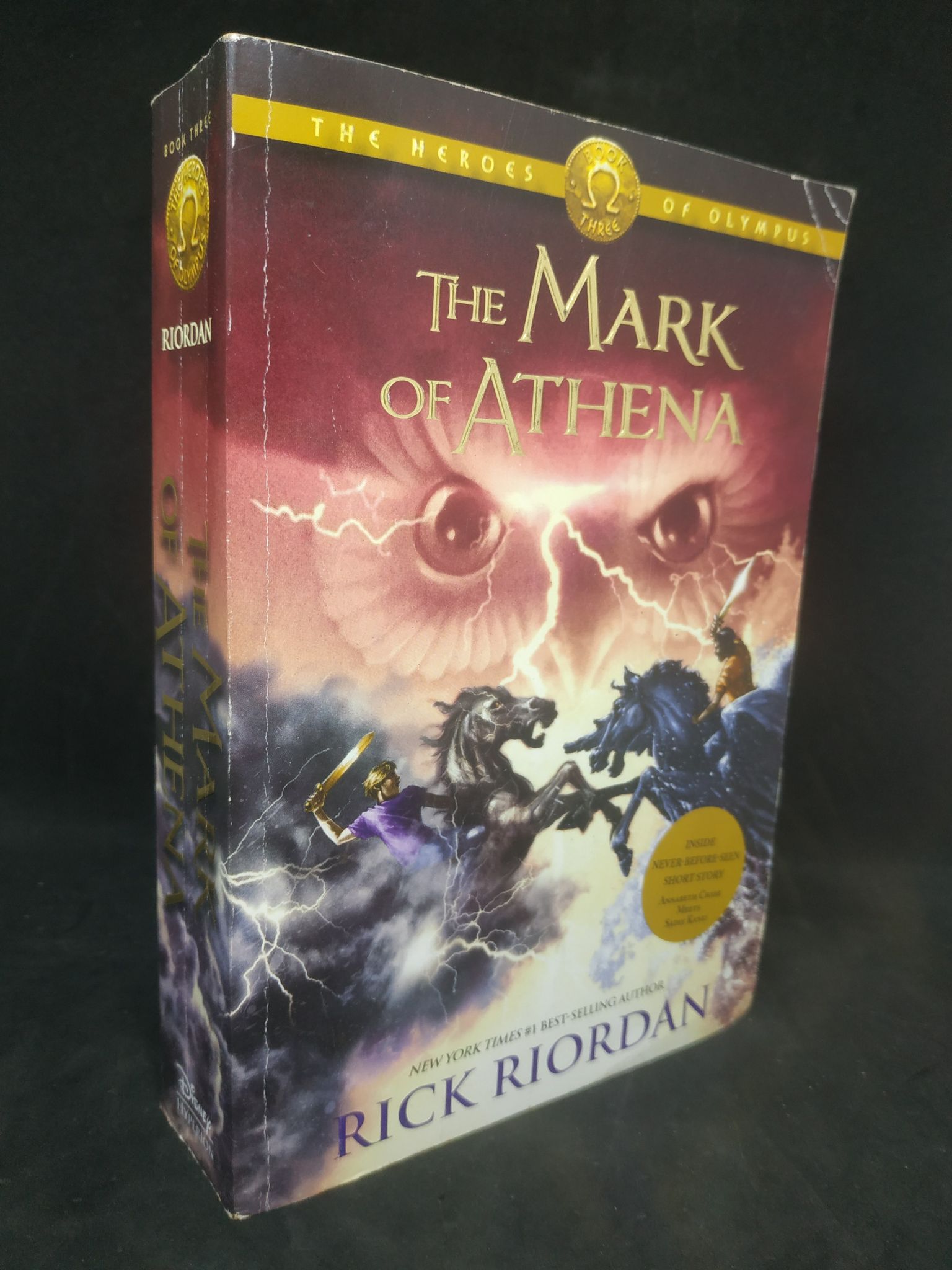 The Mark of Athena Rick Riordan, mới 80% HCM1502