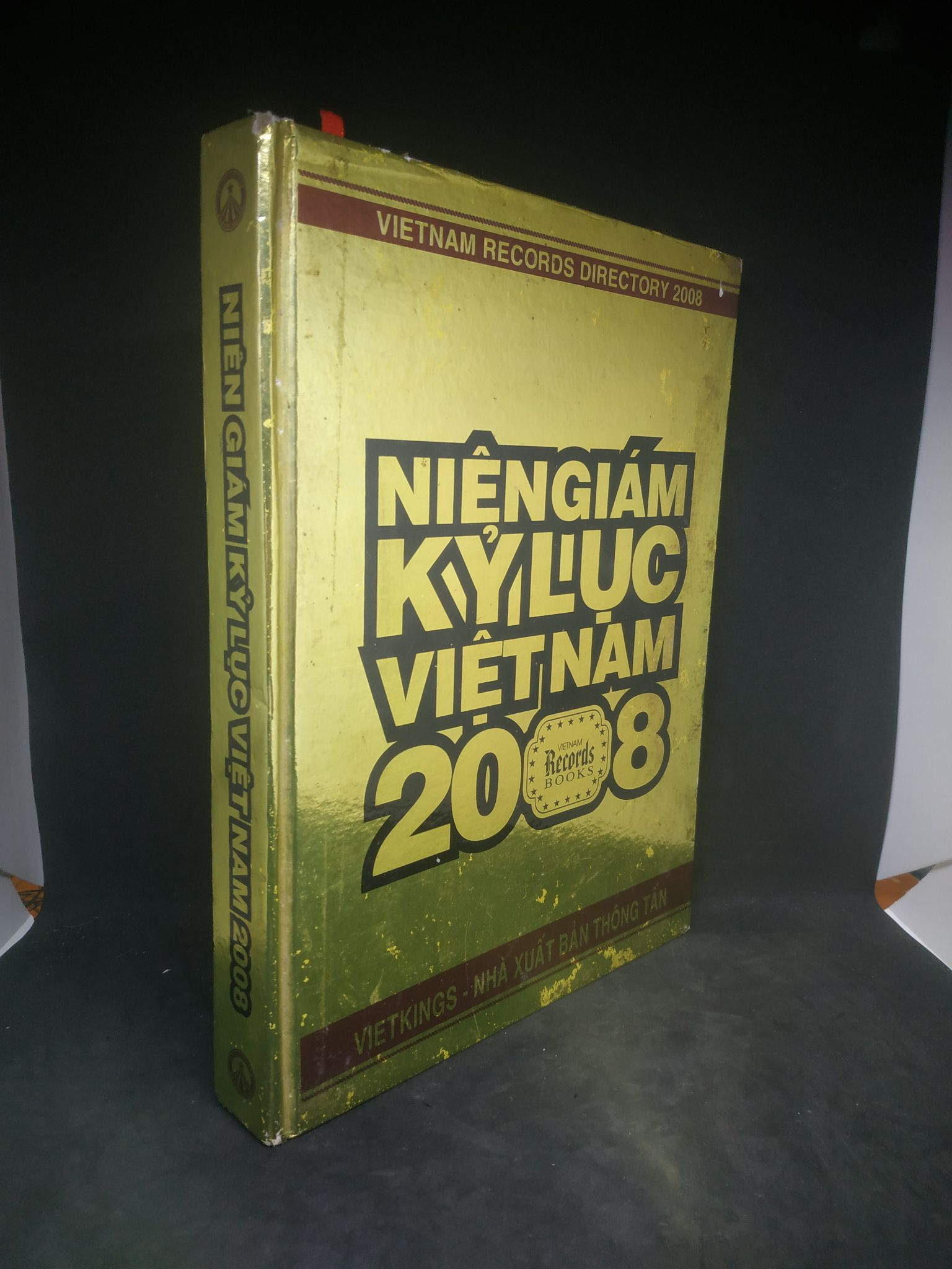 Niên giám Kỷ lục Việt Nam 2018 bìa cứng mới 85% HCM2102