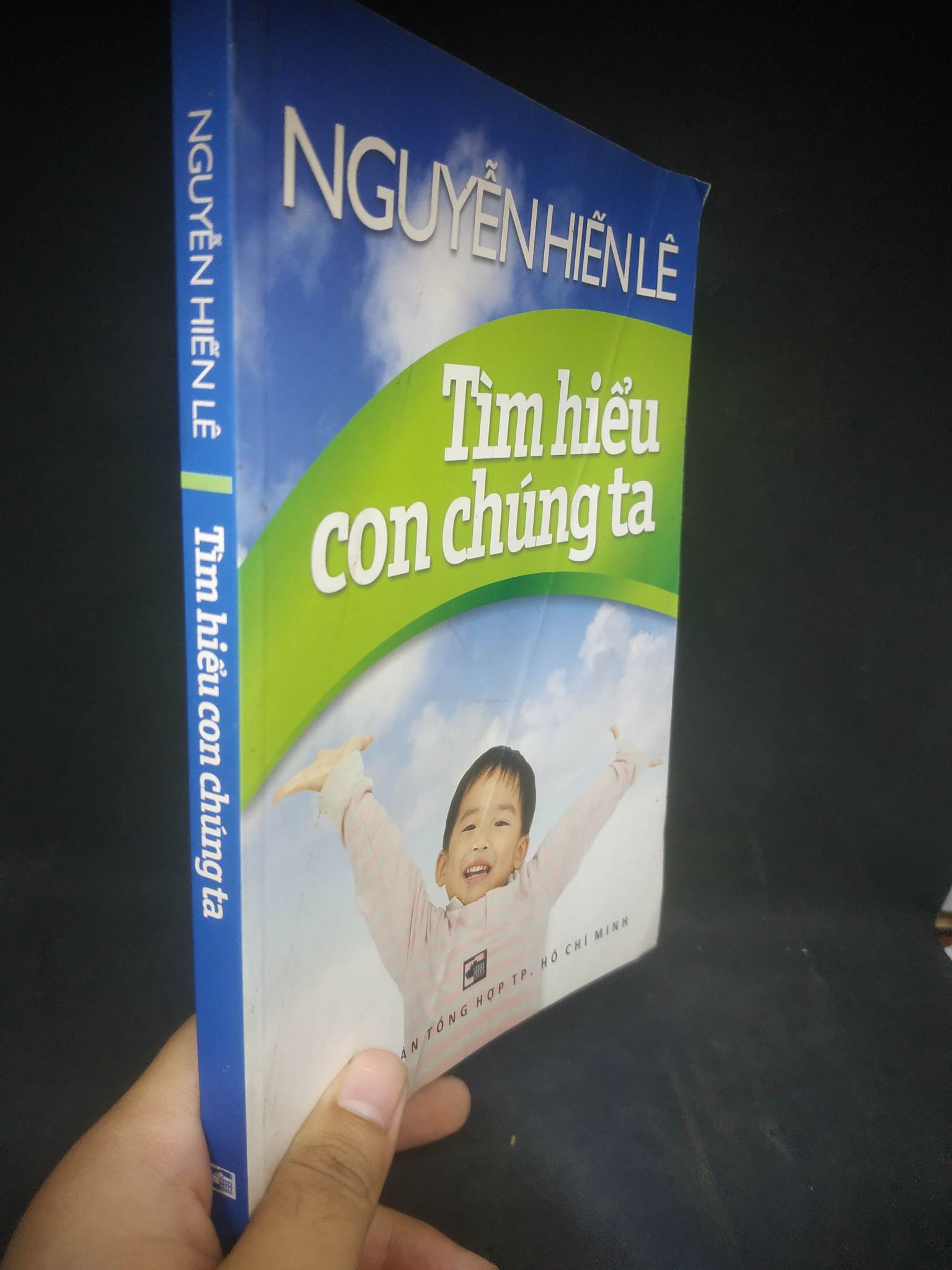 Tìm hiểu con chúng ta mới 80%(bìa có vết gập) HPB.HCM1203