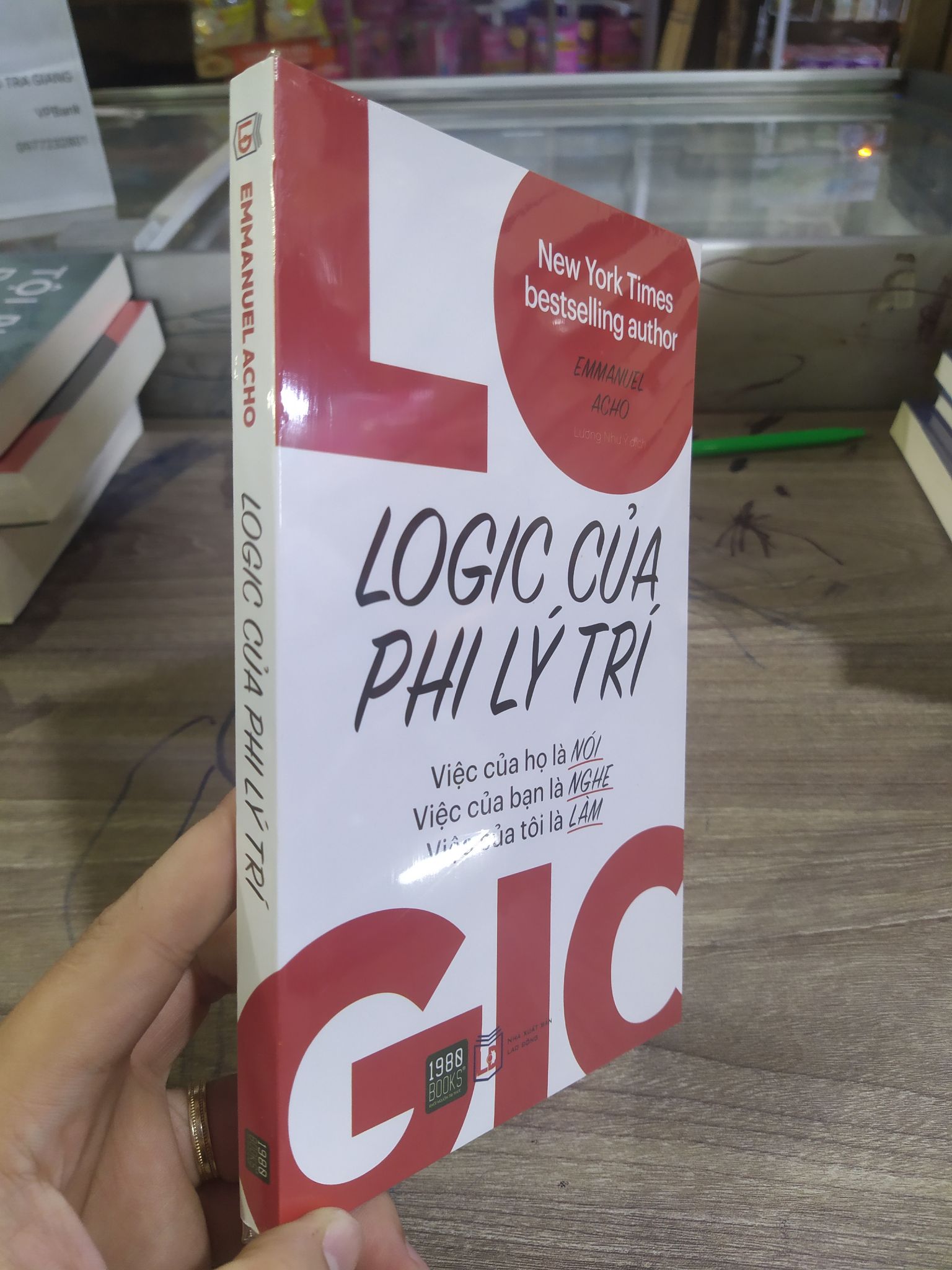 Logic của phi lý trí mới 100% HCM0504