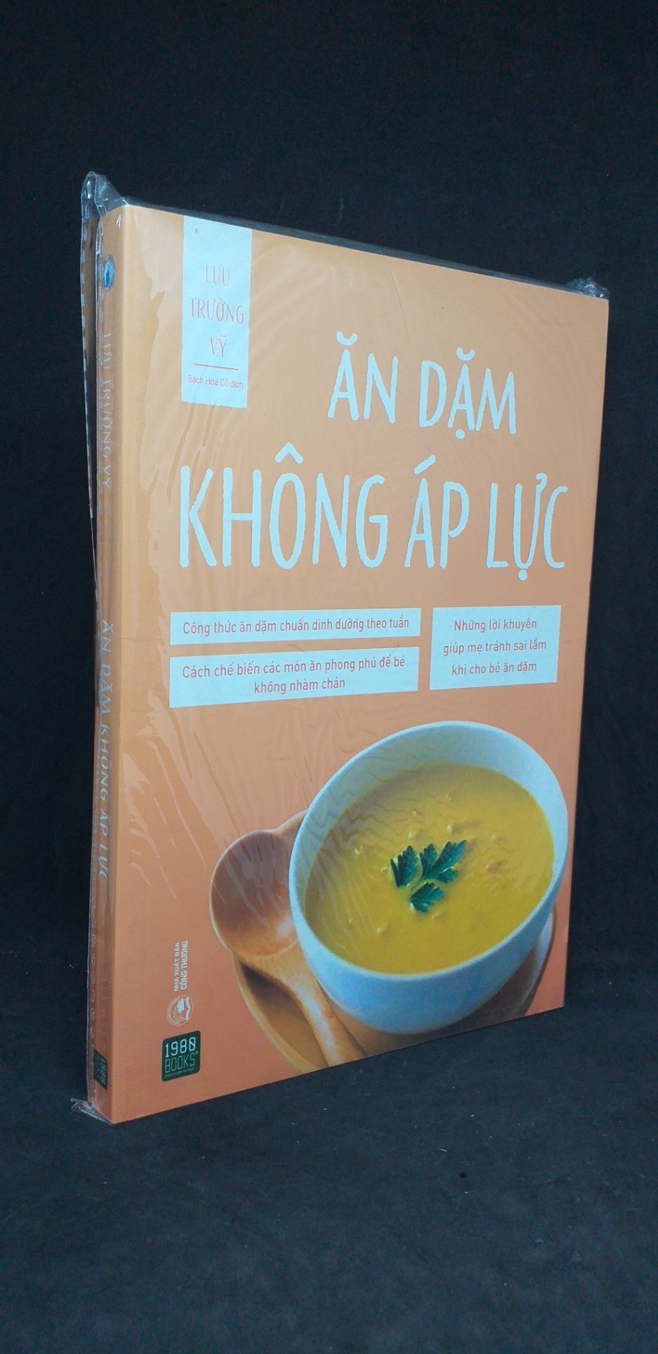 Ăn dặm không áp lực - Lưu Trường Vĩ new 100% HCM.ASB1305