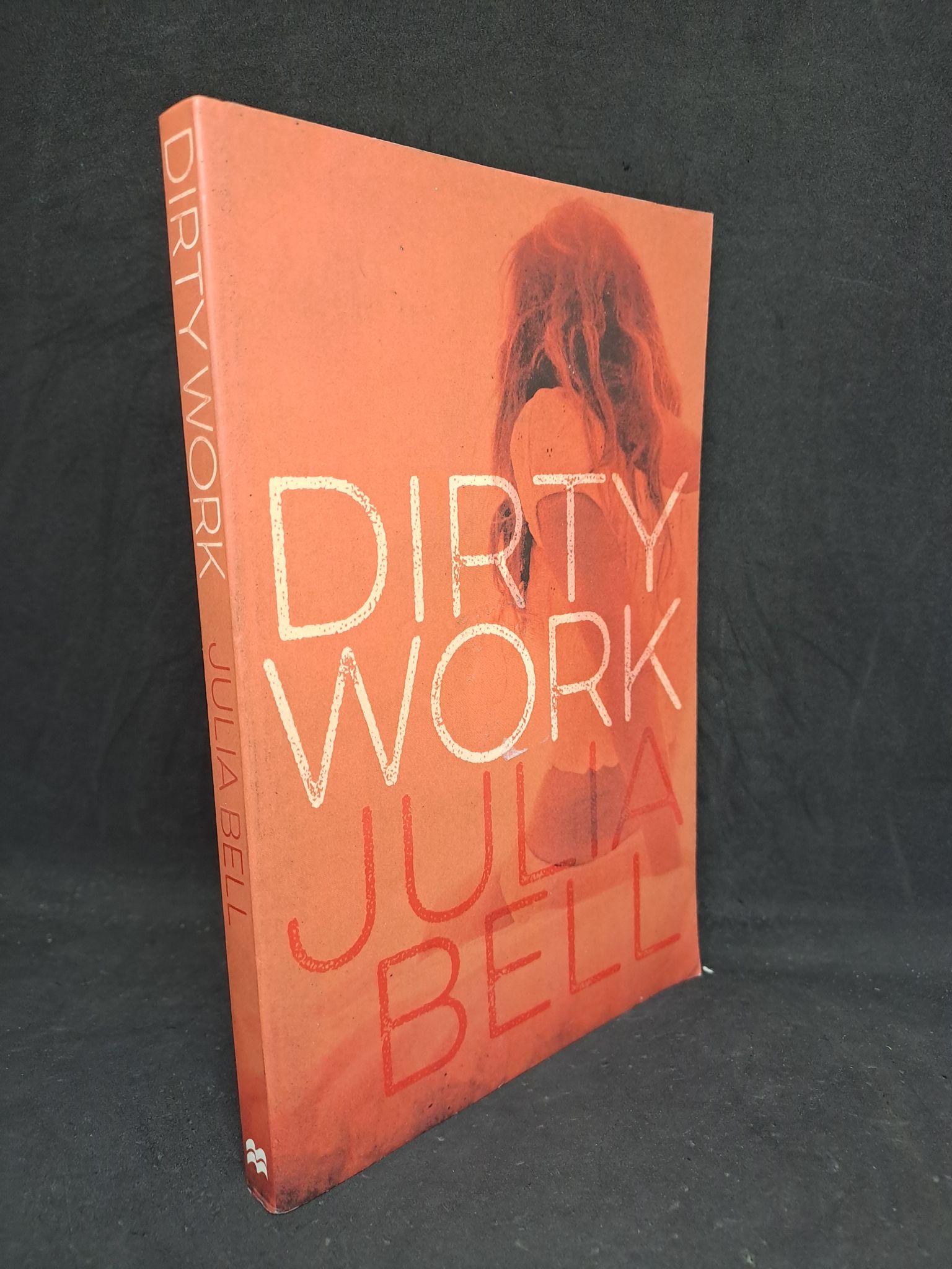 Dirty Work - Julia Bell mới 80% HCM2506