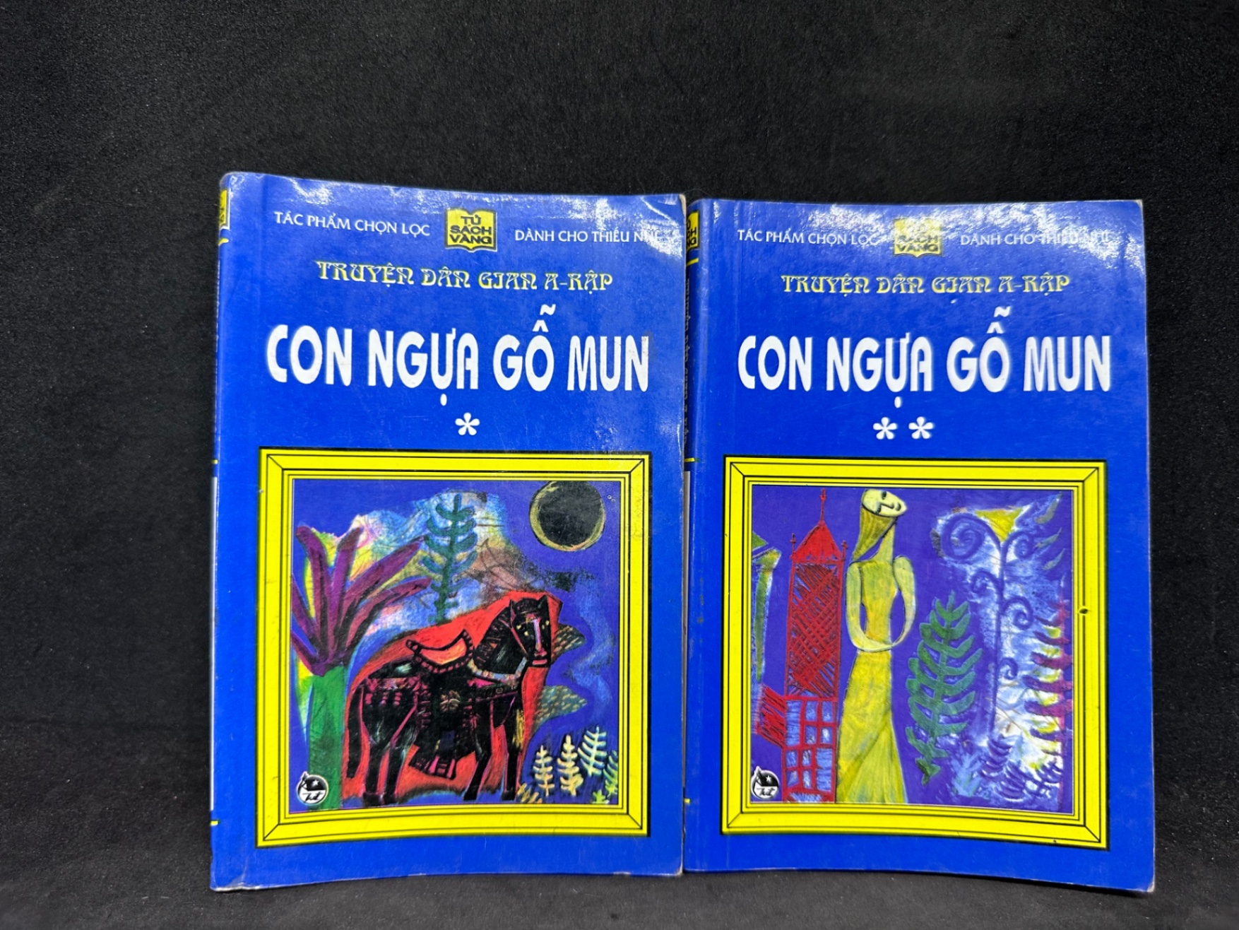 Combo 2 tập Con ngựa gỗ mun 1998 Truyện dân gian Ả Rập - tủ sách vàng new 70% SBM1307